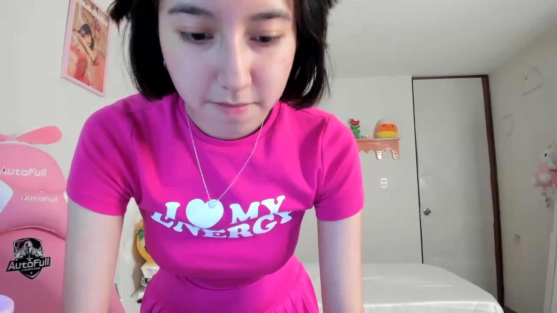 Gallery image thumbnail from Cherrycute666's myfreecams stream on, 07/04/2023, 01:33 image 15 of 20