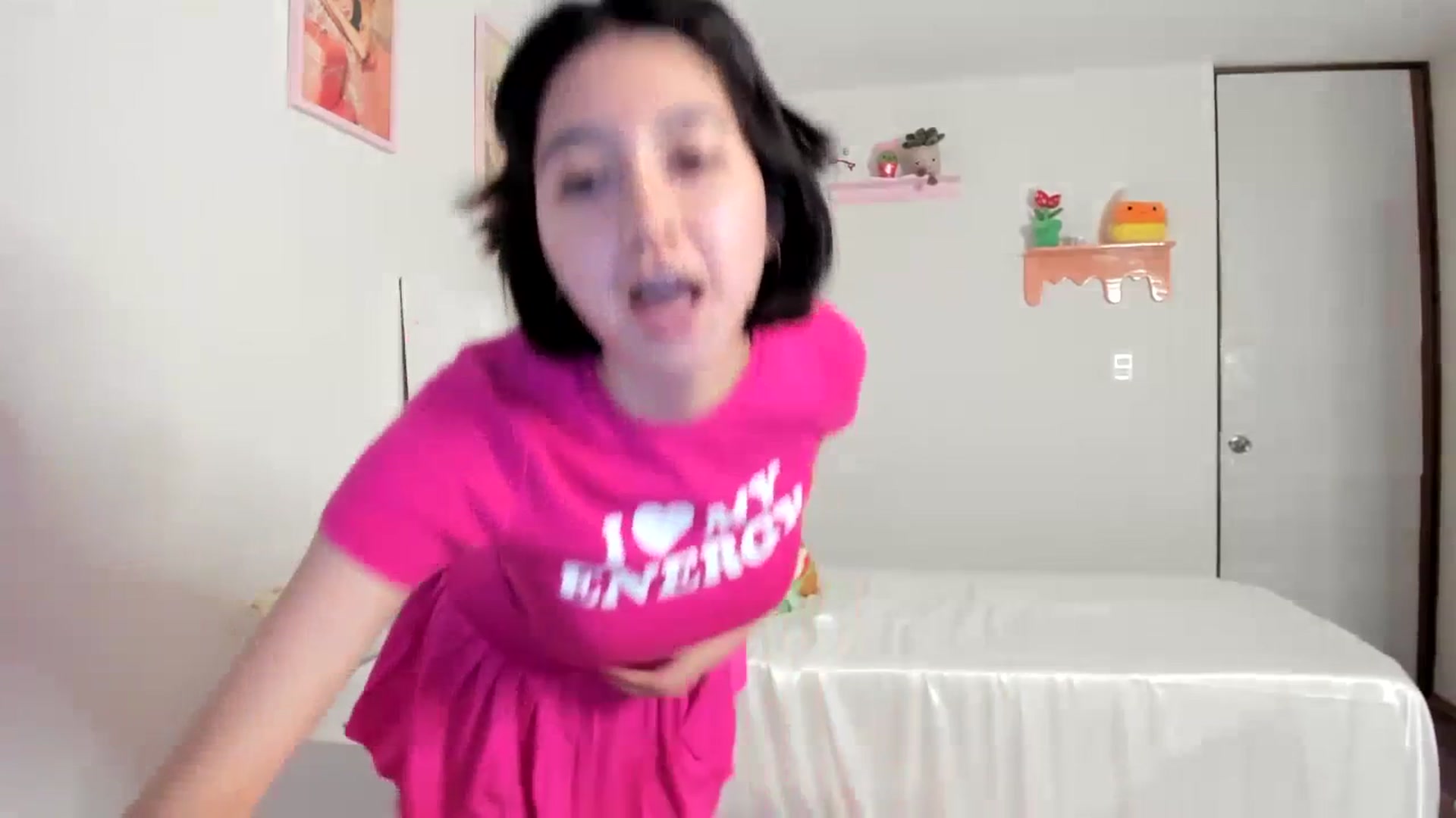Gallery image thumbnail from Cherrycute666's myfreecams stream on, 07/04/2023, 01:33 image 17 of 20