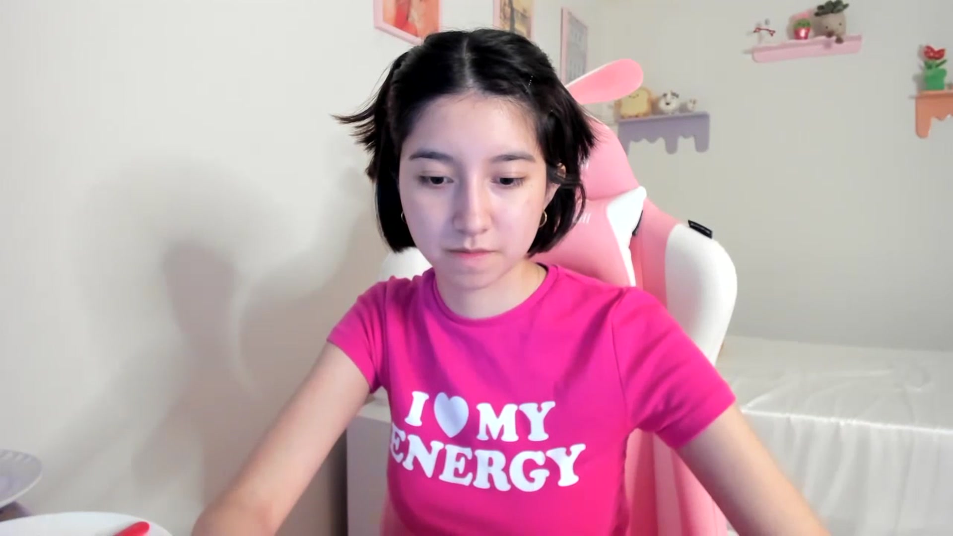 Gallery image thumbnail from Cherrycute666's myfreecams stream on, 07/04/2023, 01:33 image 5 of 20