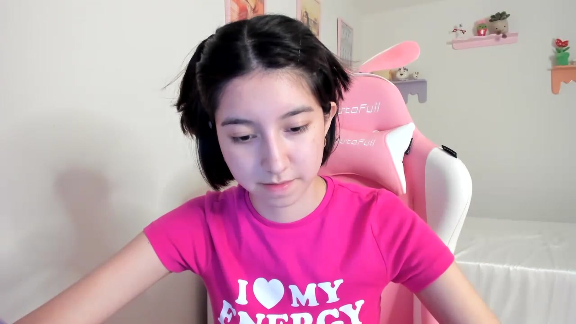 Gallery image thumbnail from Cherrycute666's myfreecams stream on, 07/04/2023, 01:33 image 9 of 20