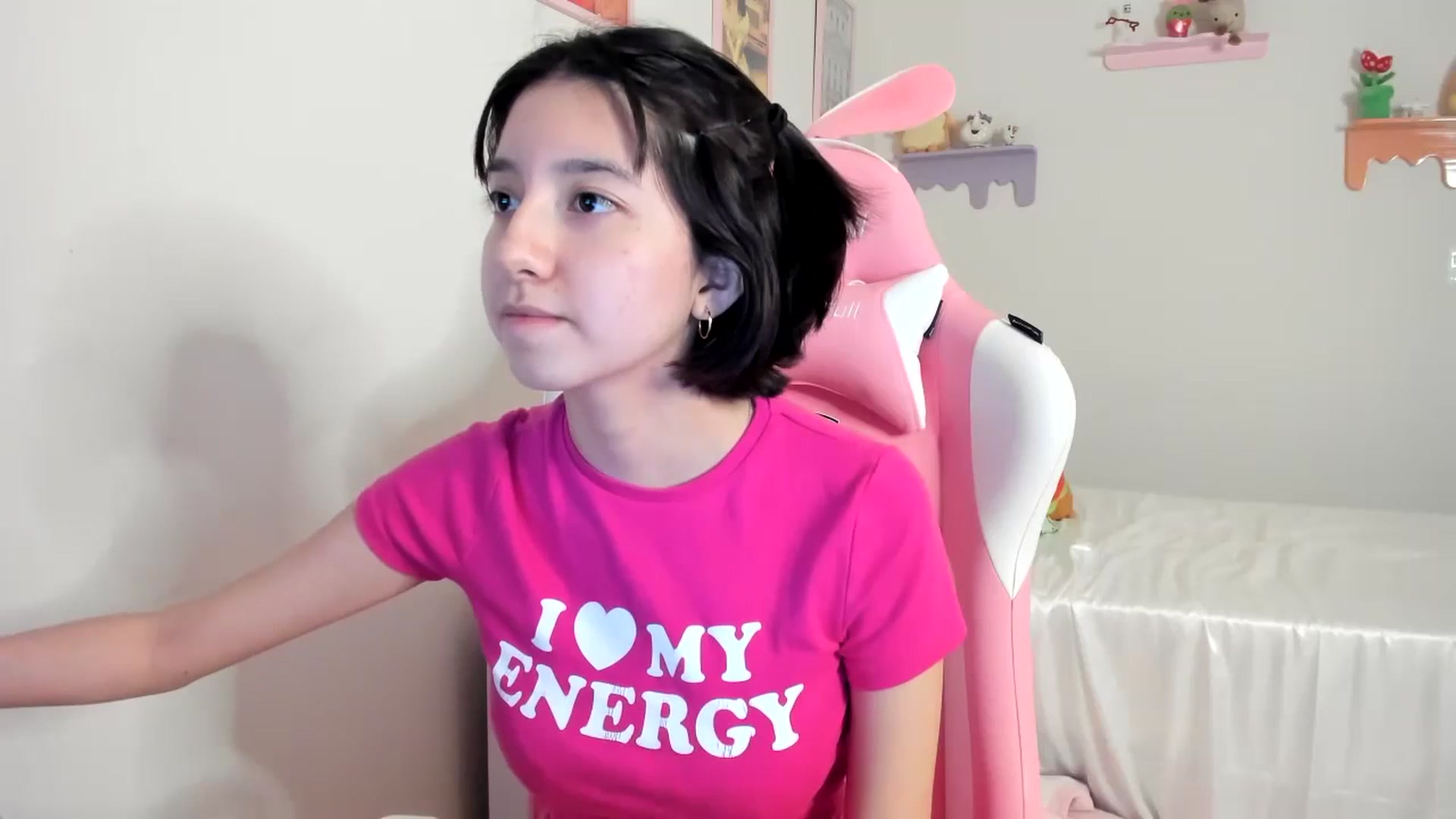 Gallery image thumbnail from Cherrycute666's myfreecams stream on, 07/04/2023, 02:46 image 1 of 20