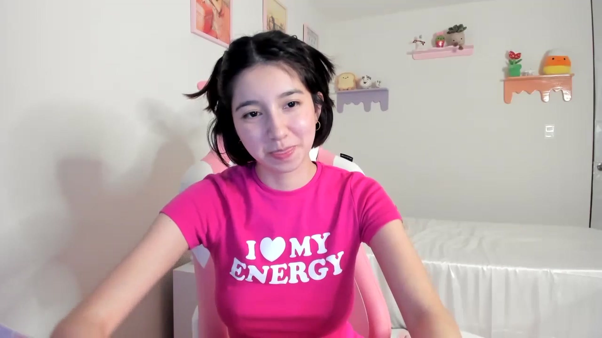 Gallery image thumbnail from Cherrycute666's myfreecams stream on, 07/04/2023, 02:46 image 11 of 20