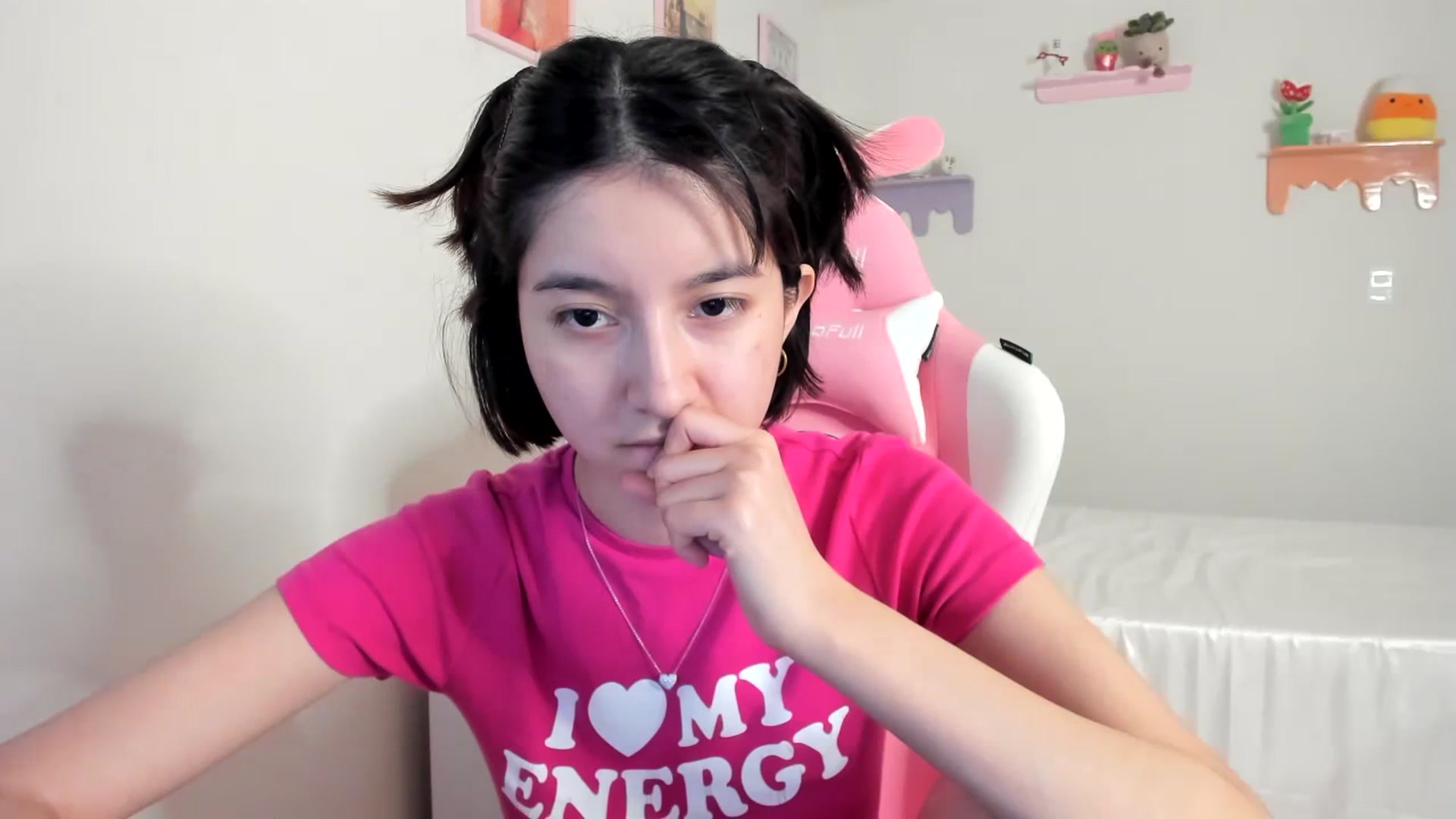 Gallery image thumbnail from Cherrycute666's myfreecams stream on, 07/04/2023, 02:46 image 18 of 20