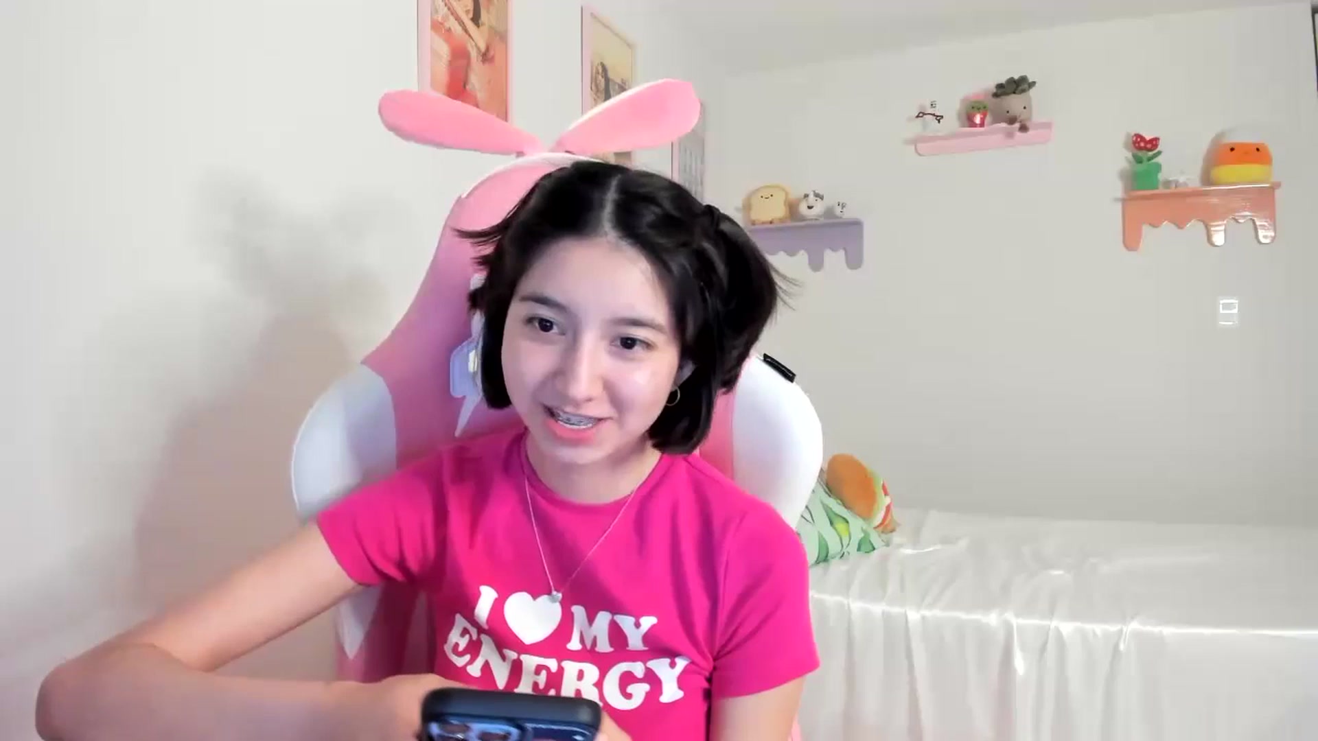 Gallery image thumbnail from Cherrycute666's myfreecams stream on, 07/04/2023, 04:13 image 1 of 20