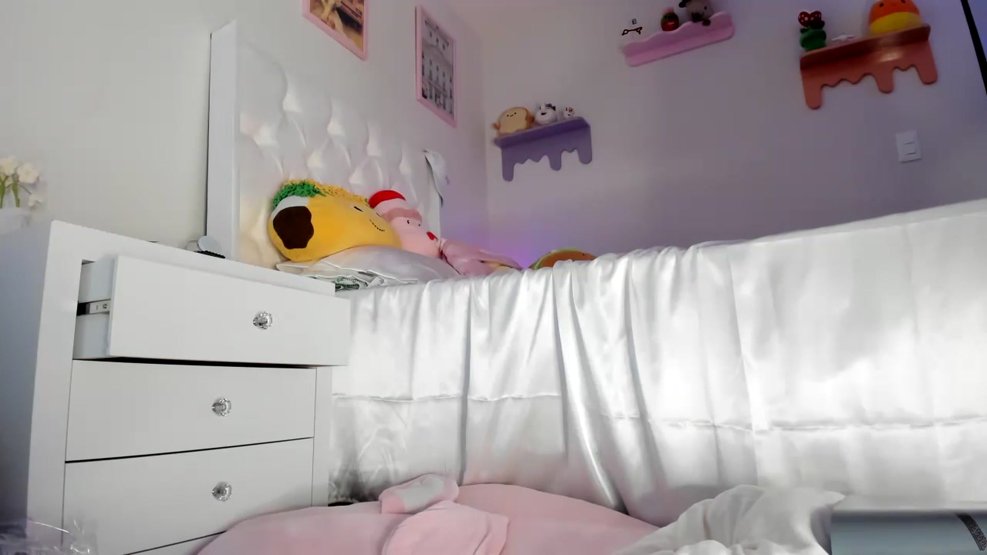 Gallery image thumbnail from Cherrycute666's myfreecams stream on, 07/04/2023, 07:14 image 4 of 20