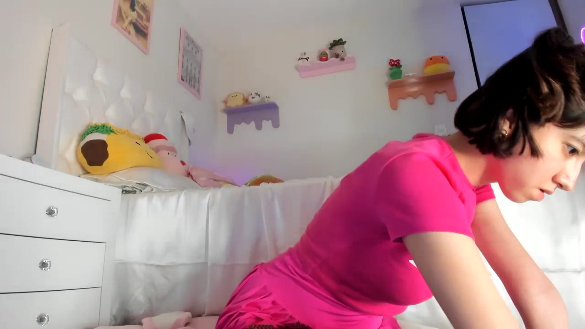 Gallery image thumbnail from Cherrycute666's myfreecams stream on, 07/04/2023, 07:14 image 11 of 20