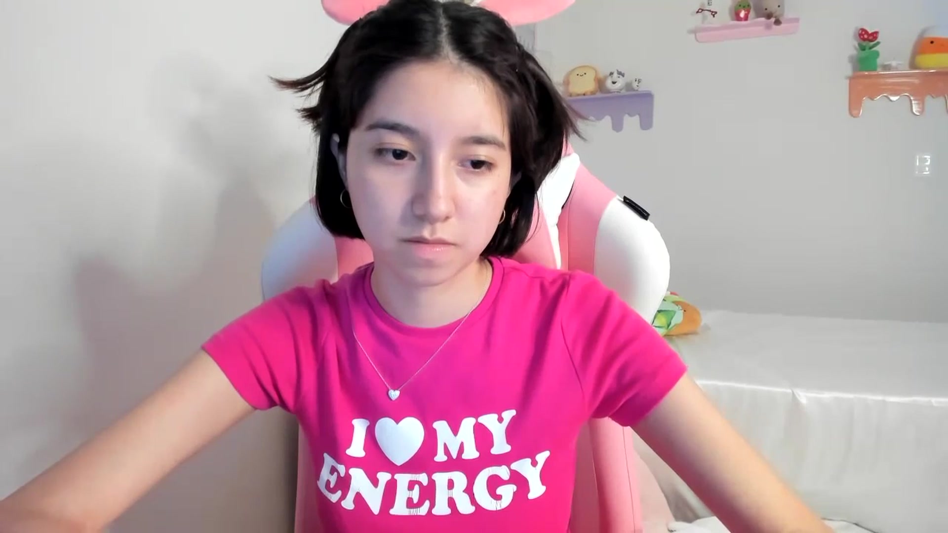 Gallery image thumbnail from Cherrycute666's myfreecams stream on, 07/04/2023, 07:35 image 7 of 20