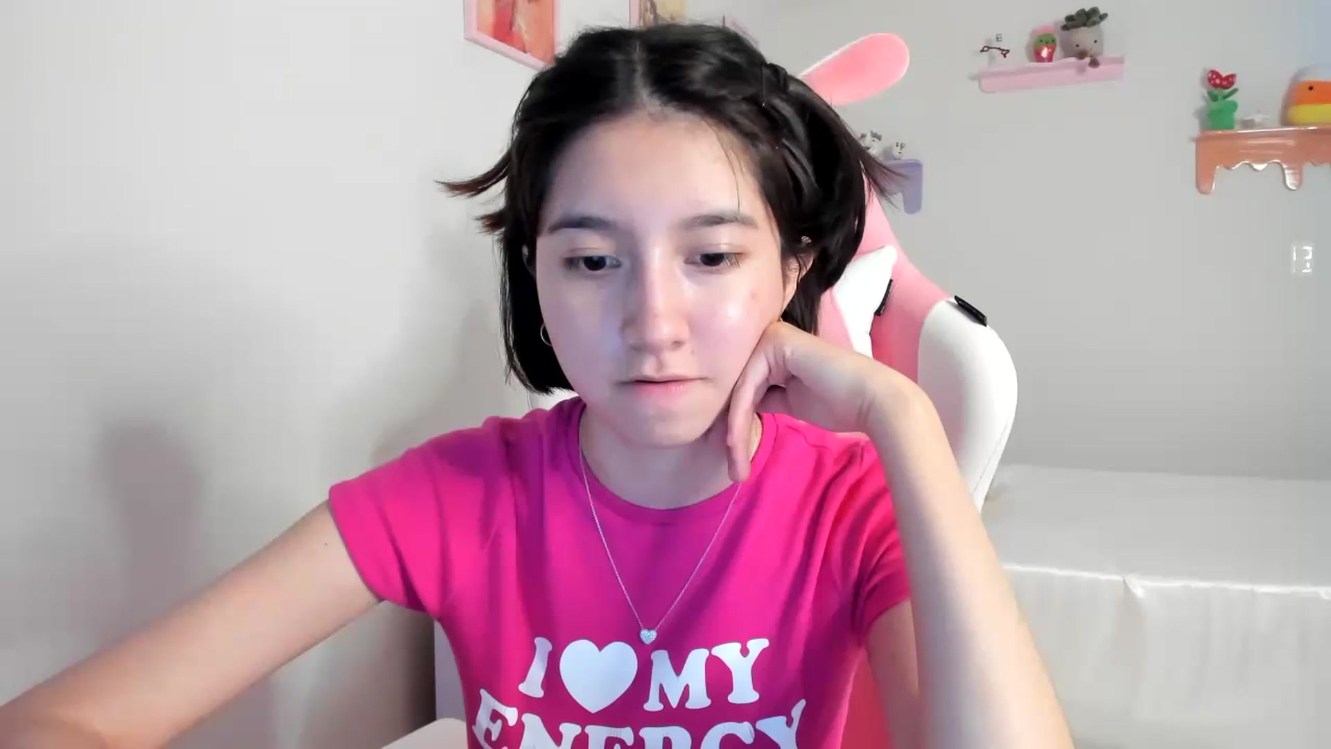 Gallery image thumbnail from Cherrycute666's myfreecams stream on, 07/04/2023, 08:17 image 5 of 20