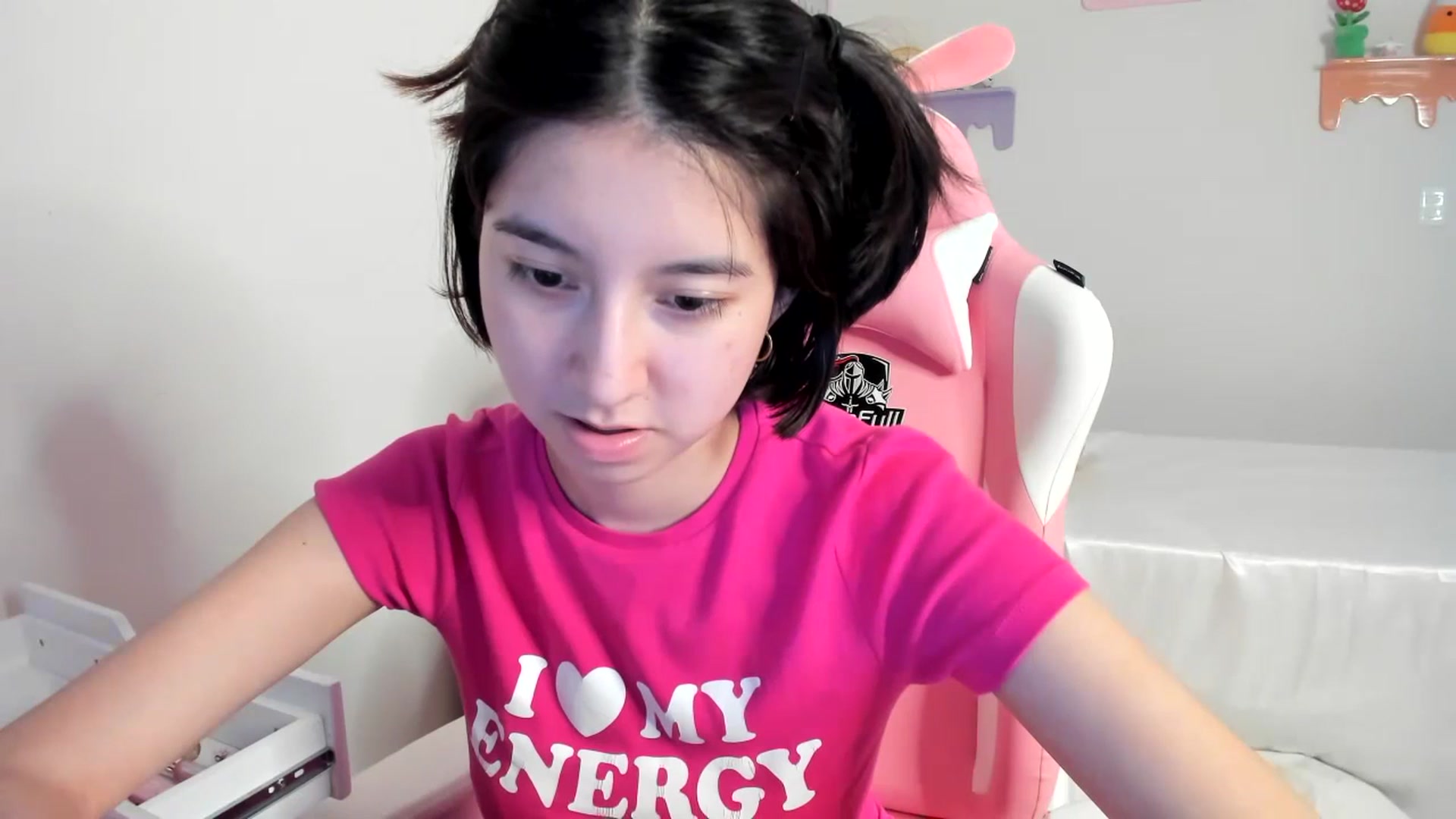 Gallery image thumbnail from Cherrycute666's myfreecams stream on, 07/04/2023, 08:17 image 13 of 20