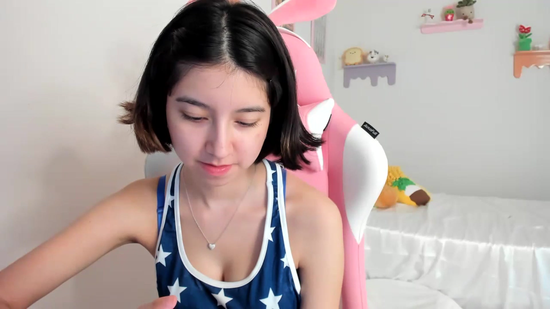 Gallery image thumbnail from Cherrycute666's myfreecams stream on, 07/05/2023, 24:05 image 9 of 20