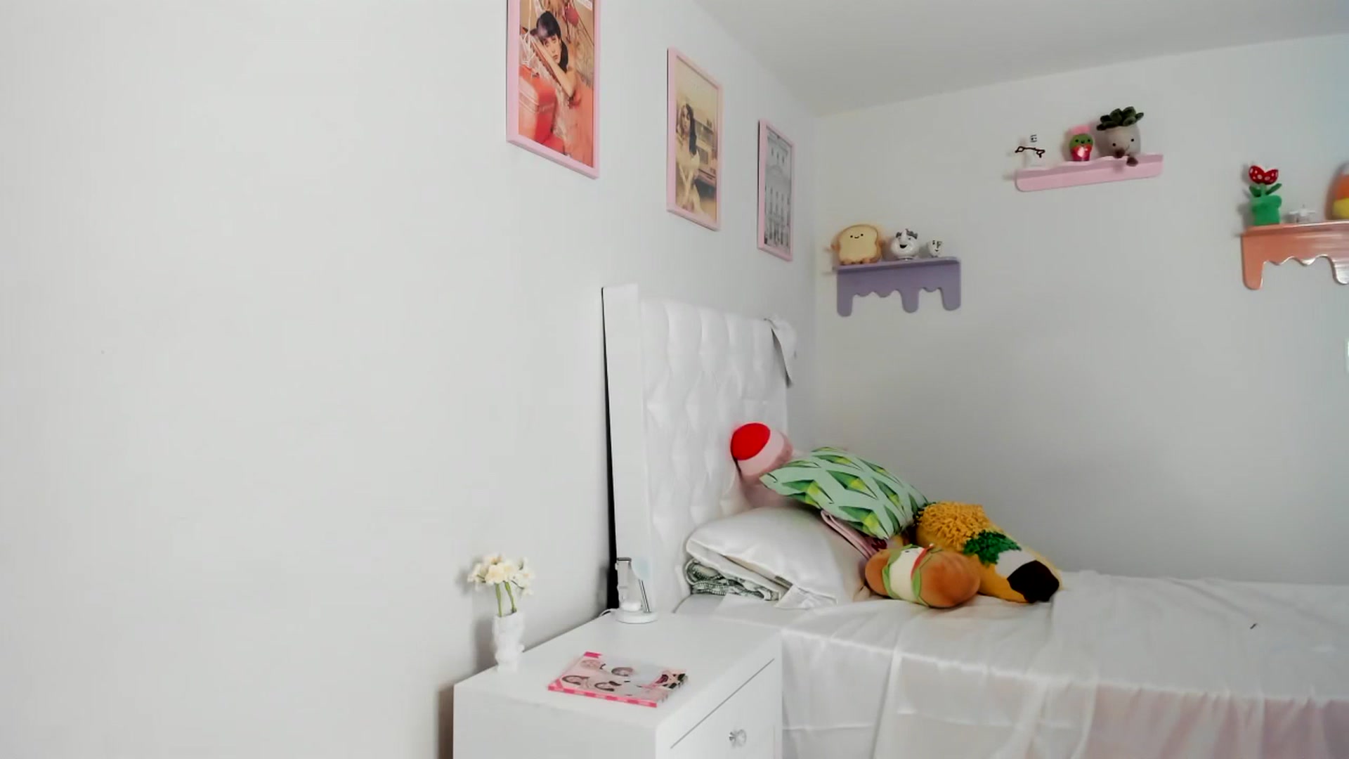 Gallery image thumbnail from Cherrycute666's myfreecams stream on, 07/05/2023, 24:05 image 5 of 20