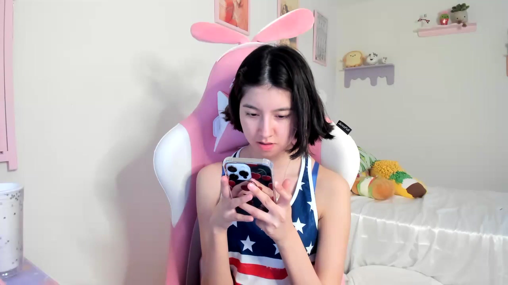 Gallery image thumbnail from Cherrycute666's myfreecams stream on, 07/05/2023, 01:32 image 16 of 20