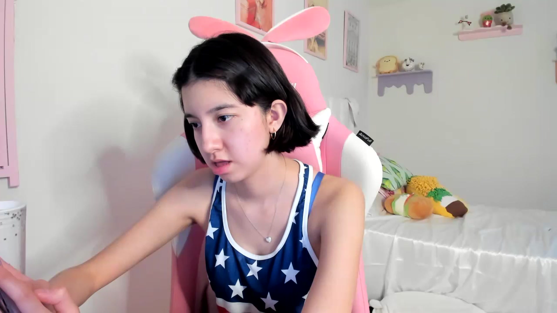 Gallery image thumbnail from Cherrycute666's myfreecams stream on, 07/05/2023, 01:32 image 15 of 20