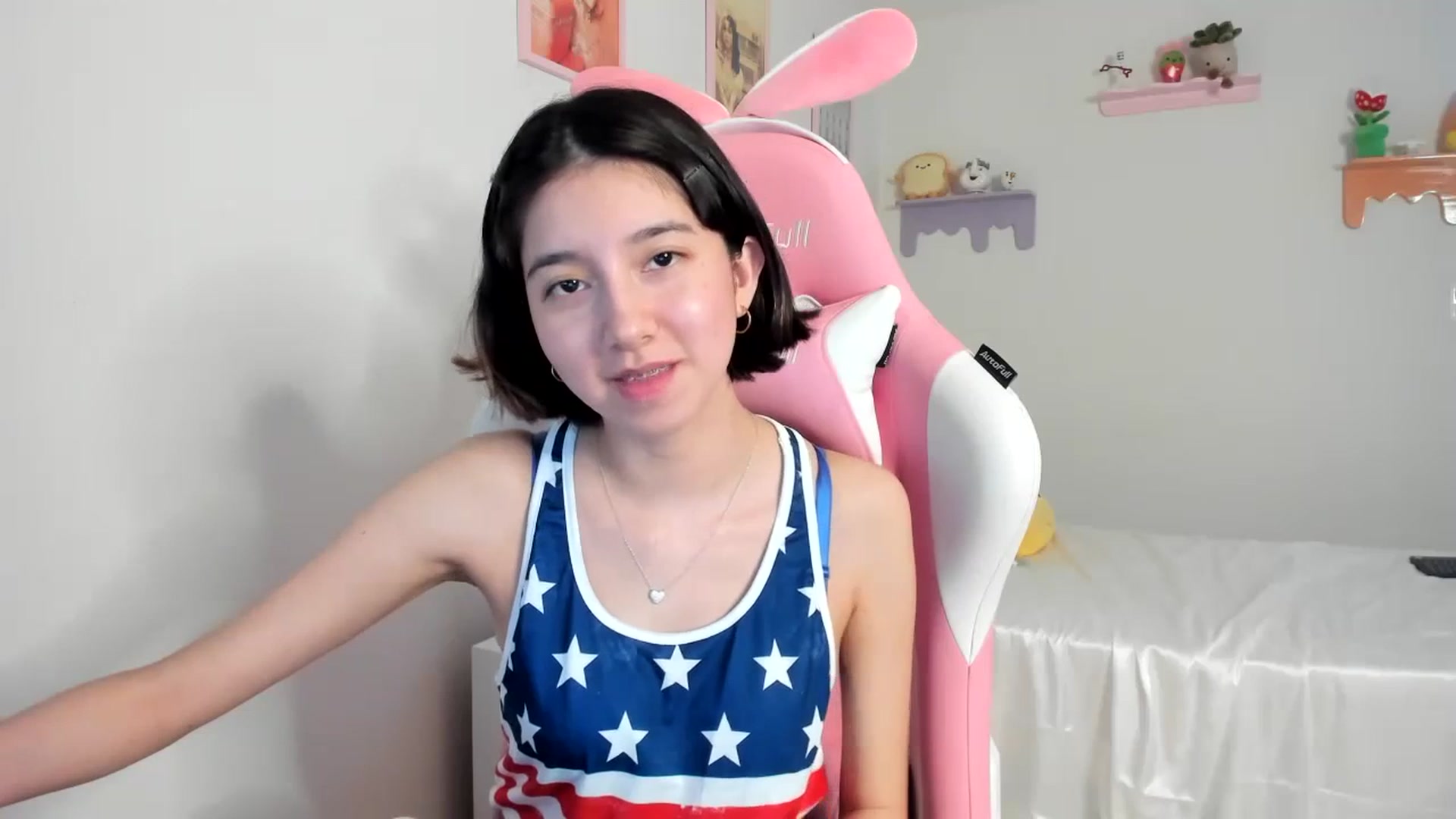 Gallery image thumbnail from Cherrycute666's myfreecams stream on, 07/05/2023, 03:39 image 7 of 20