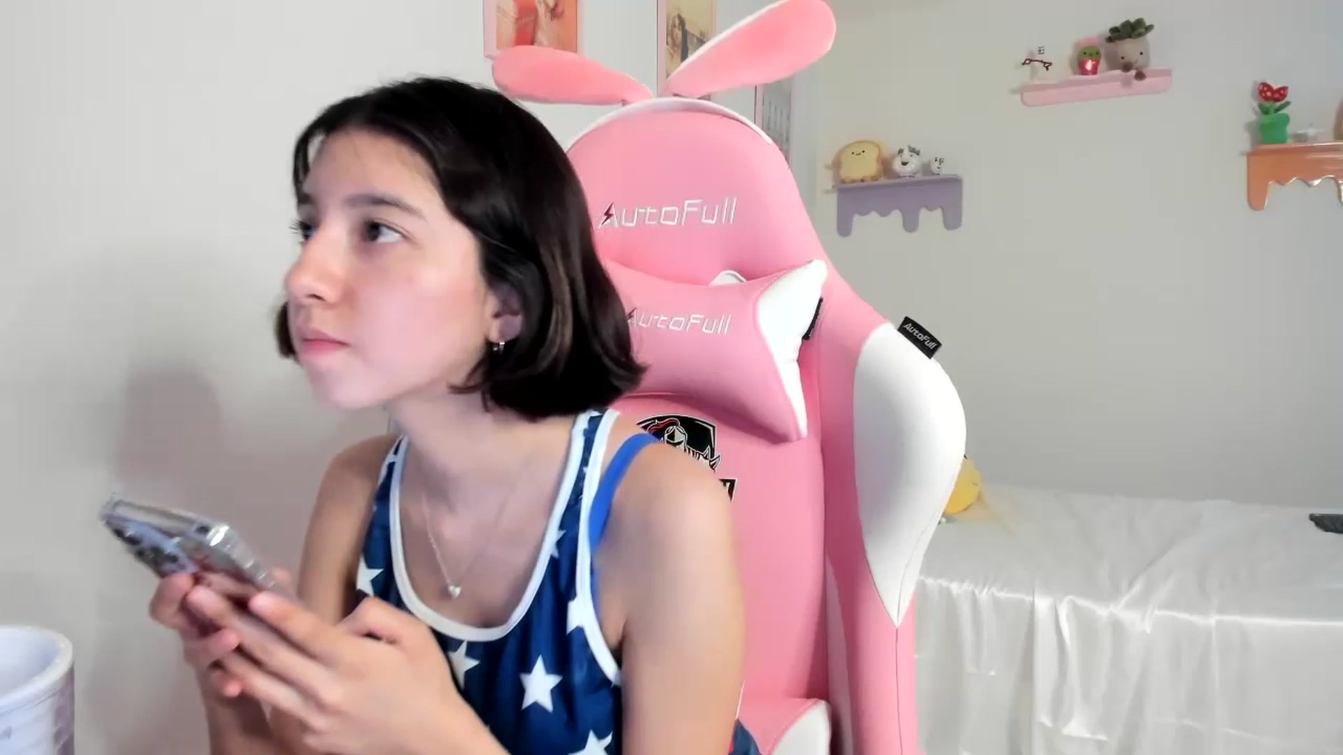 Gallery image thumbnail from Cherrycute666's myfreecams stream on, 07/05/2023, 03:39 image 17 of 20