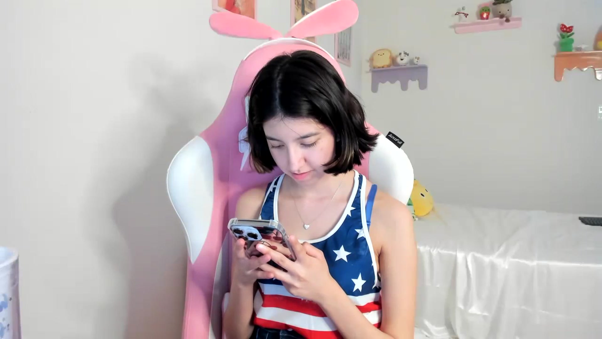 Gallery image thumbnail from Cherrycute666's myfreecams stream on, 07/05/2023, 03:56 image 10 of 20