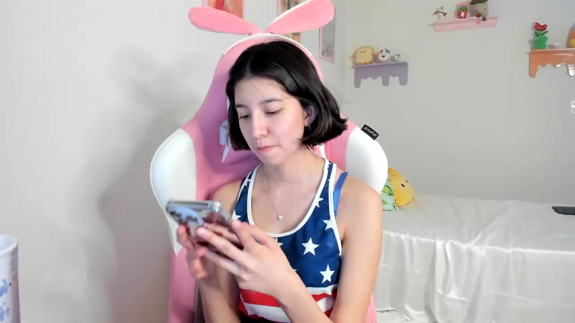 Gallery image thumbnail from Cherrycute666's myfreecams stream on, 07/05/2023, 03:56 image 9 of 20