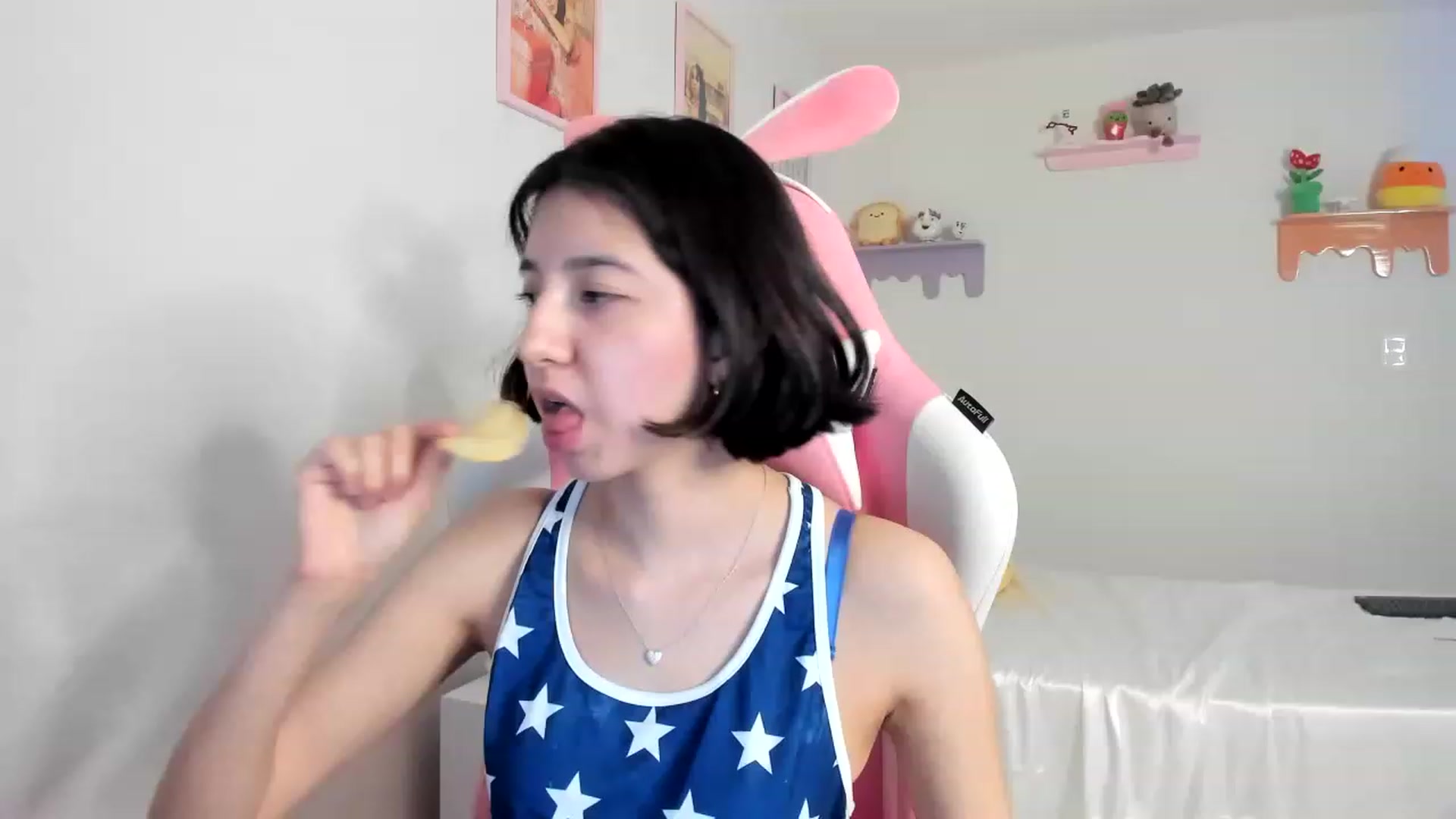 Gallery image thumbnail from Cherrycute666's myfreecams stream on, 07/05/2023, 04:46 image 3 of 20