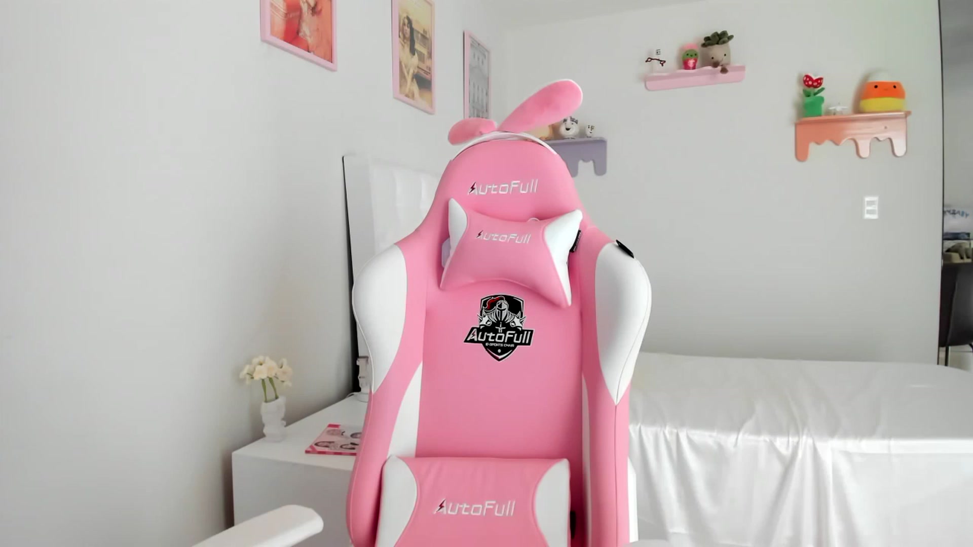 Gallery image thumbnail from Cherrycute666's myfreecams stream on, 07/05/2023, 20:51 image 6 of 20