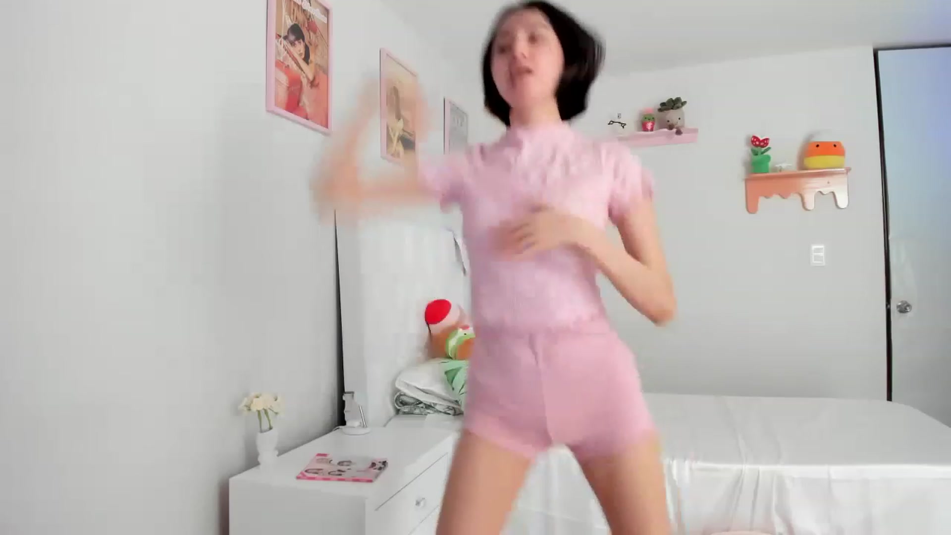 Gallery image thumbnail from Cherrycute666's myfreecams stream on, 07/05/2023, 20:51 image 8 of 20