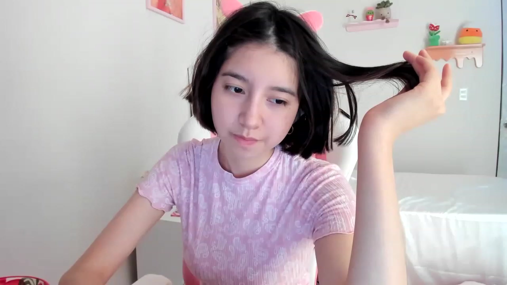 Gallery image thumbnail from Cherrycute666's myfreecams stream on, 07/05/2023, 22:42 image 2 of 20