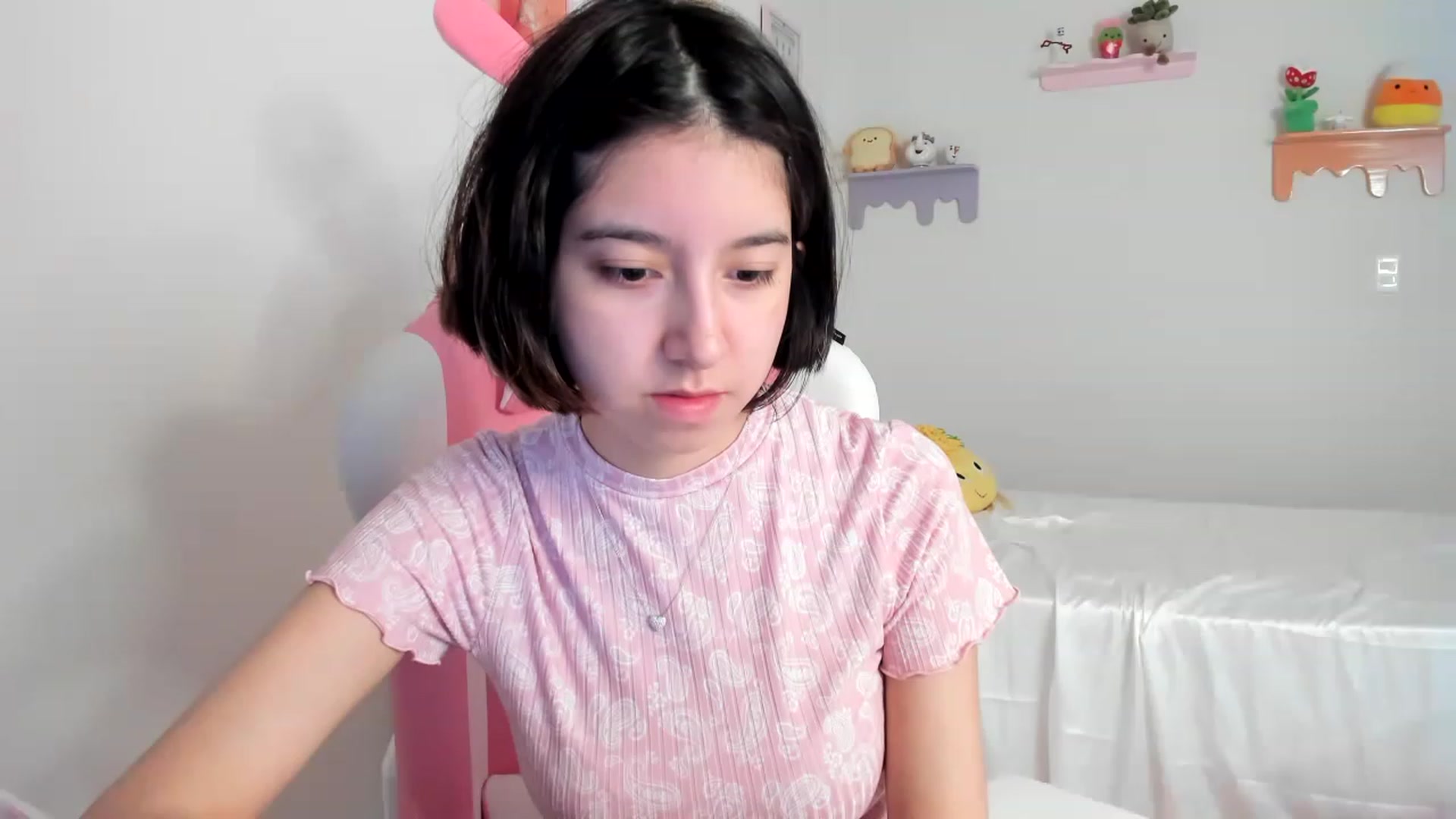 Gallery image thumbnail from Cherrycute666's myfreecams stream on, 07/05/2023, 22:42 image 6 of 20