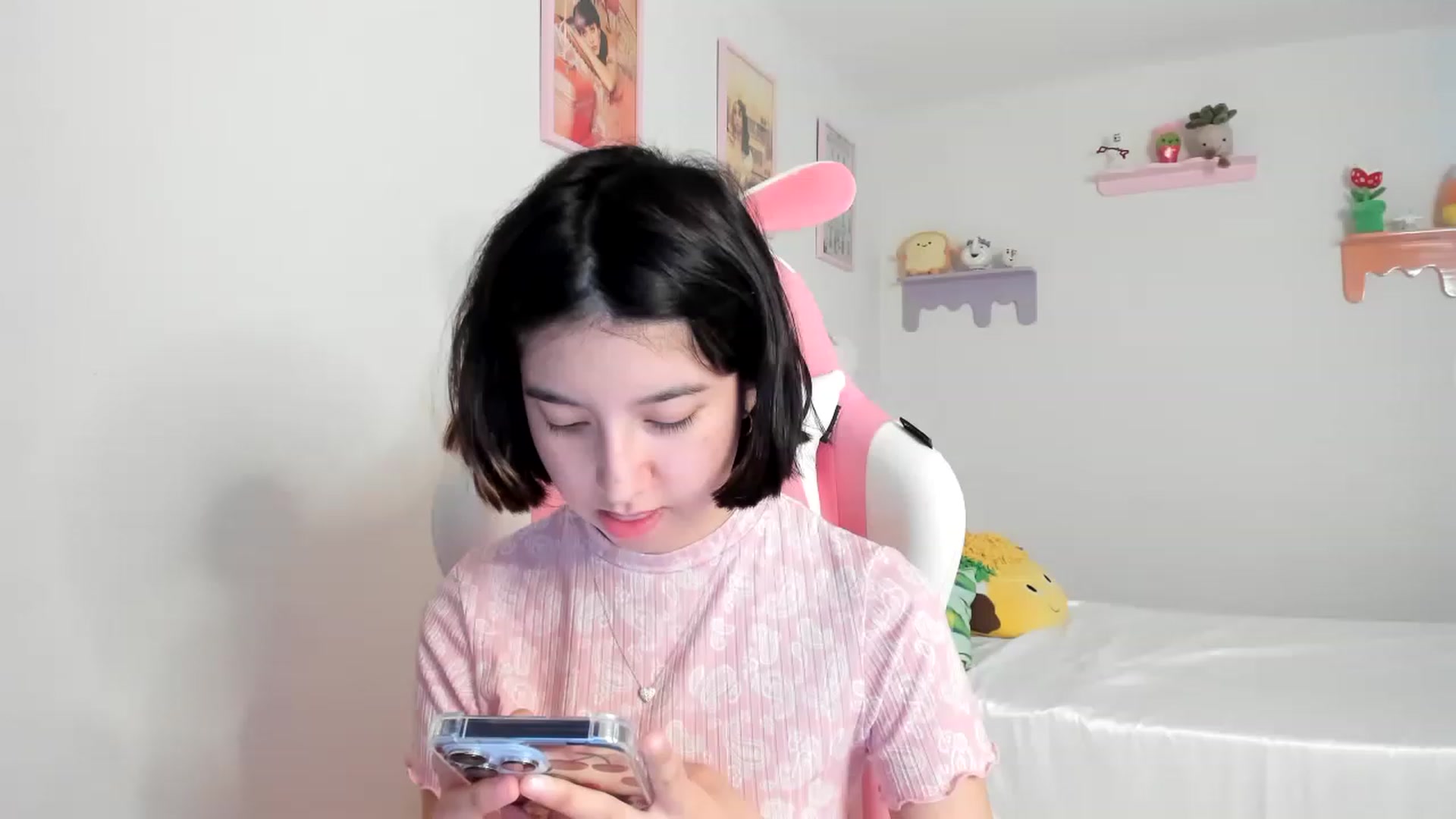 Gallery image thumbnail from Cherrycute666's myfreecams stream on, 07/05/2023, 22:42 image 17 of 20