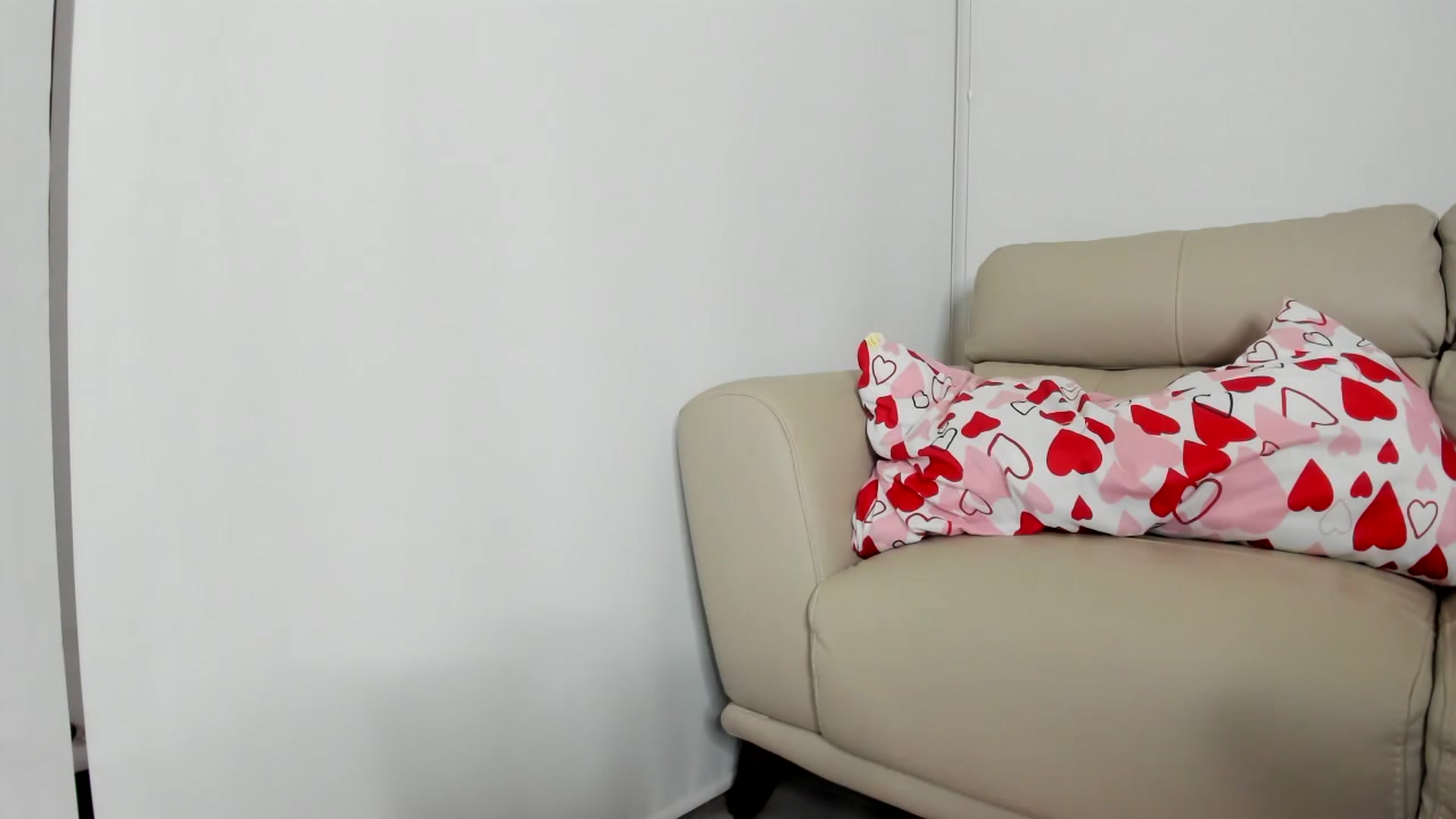 Gallery image thumbnail from Cherrycute666's myfreecams stream on, 07/06/2023, 02:38 image 14 of 20
