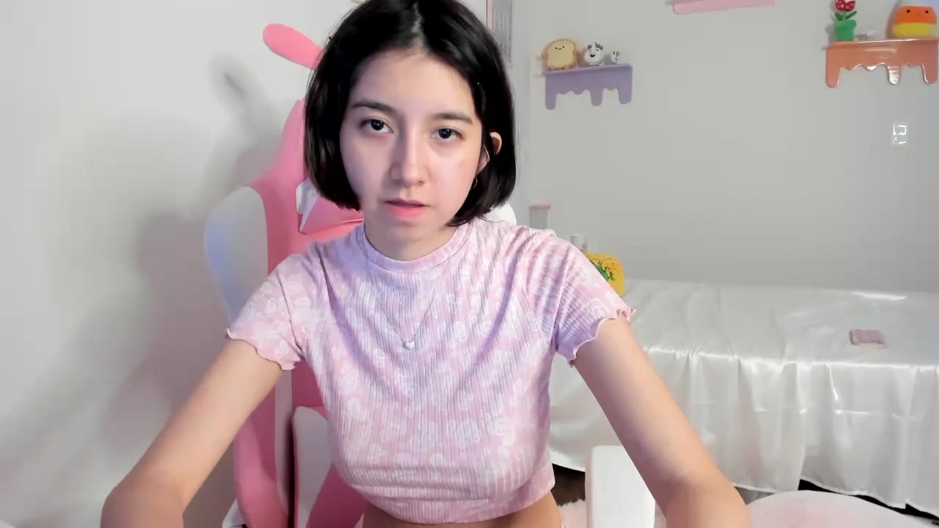Gallery image thumbnail from Cherrycute666's myfreecams stream on, 07/06/2023, 06:40 image 14 of 20