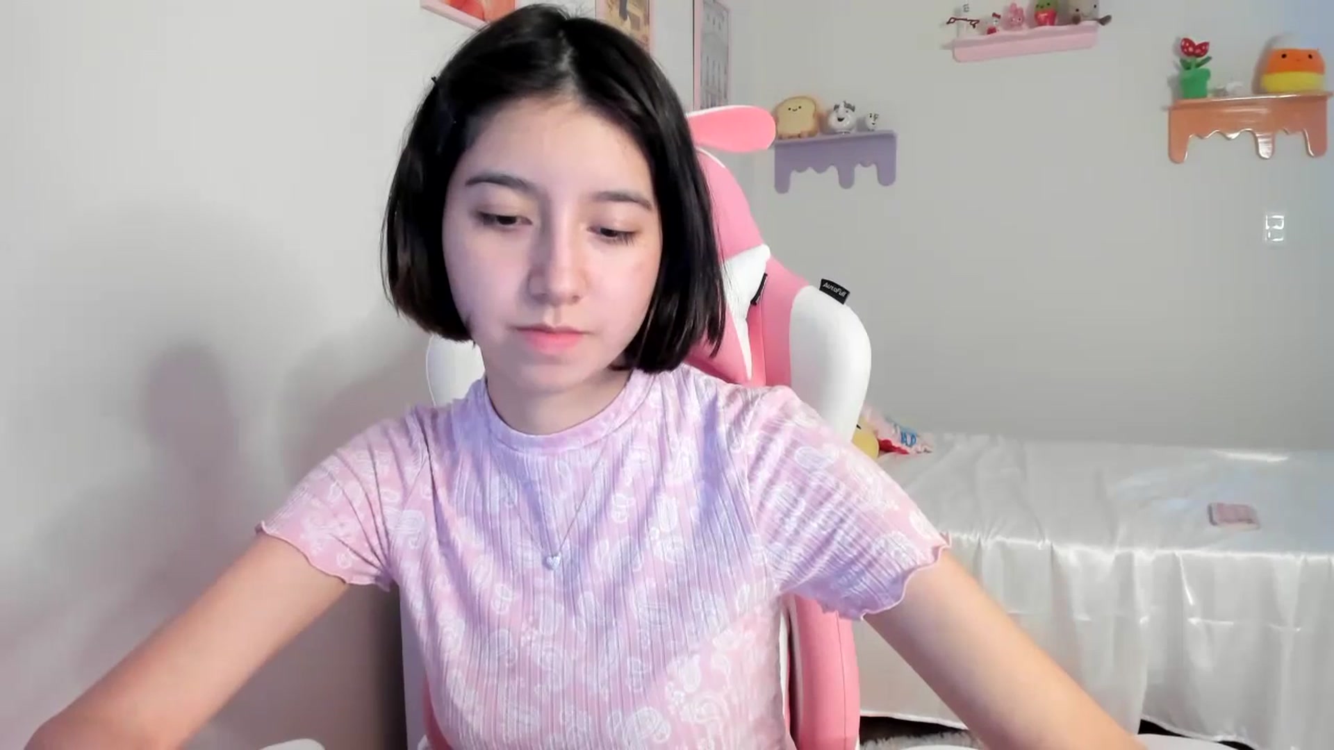 Gallery image thumbnail from Cherrycute666's myfreecams stream on, 07/06/2023, 06:40 image 20 of 20