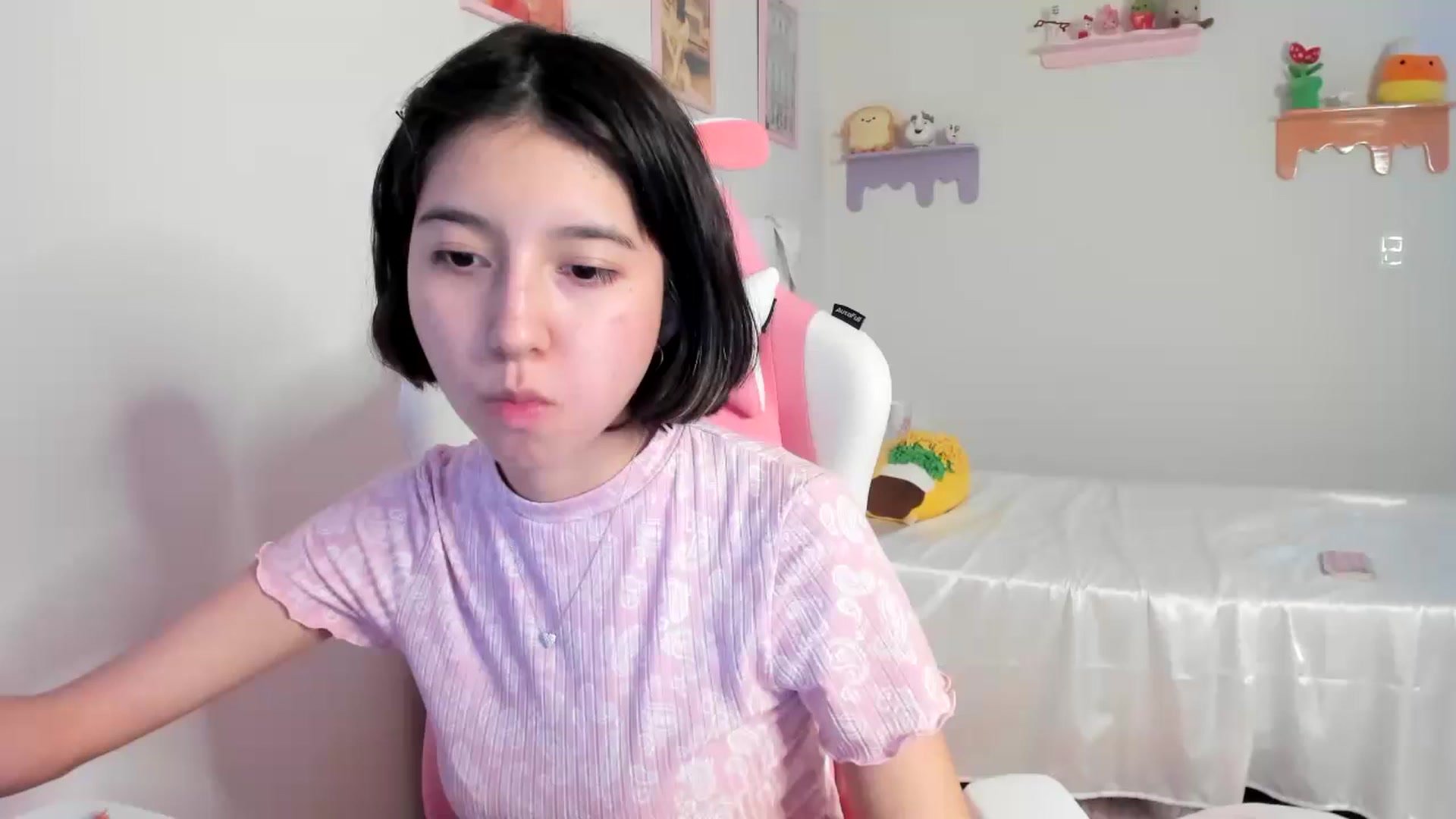 Gallery image thumbnail from Cherrycute666's myfreecams stream on, 07/06/2023, 06:40 image 19 of 20