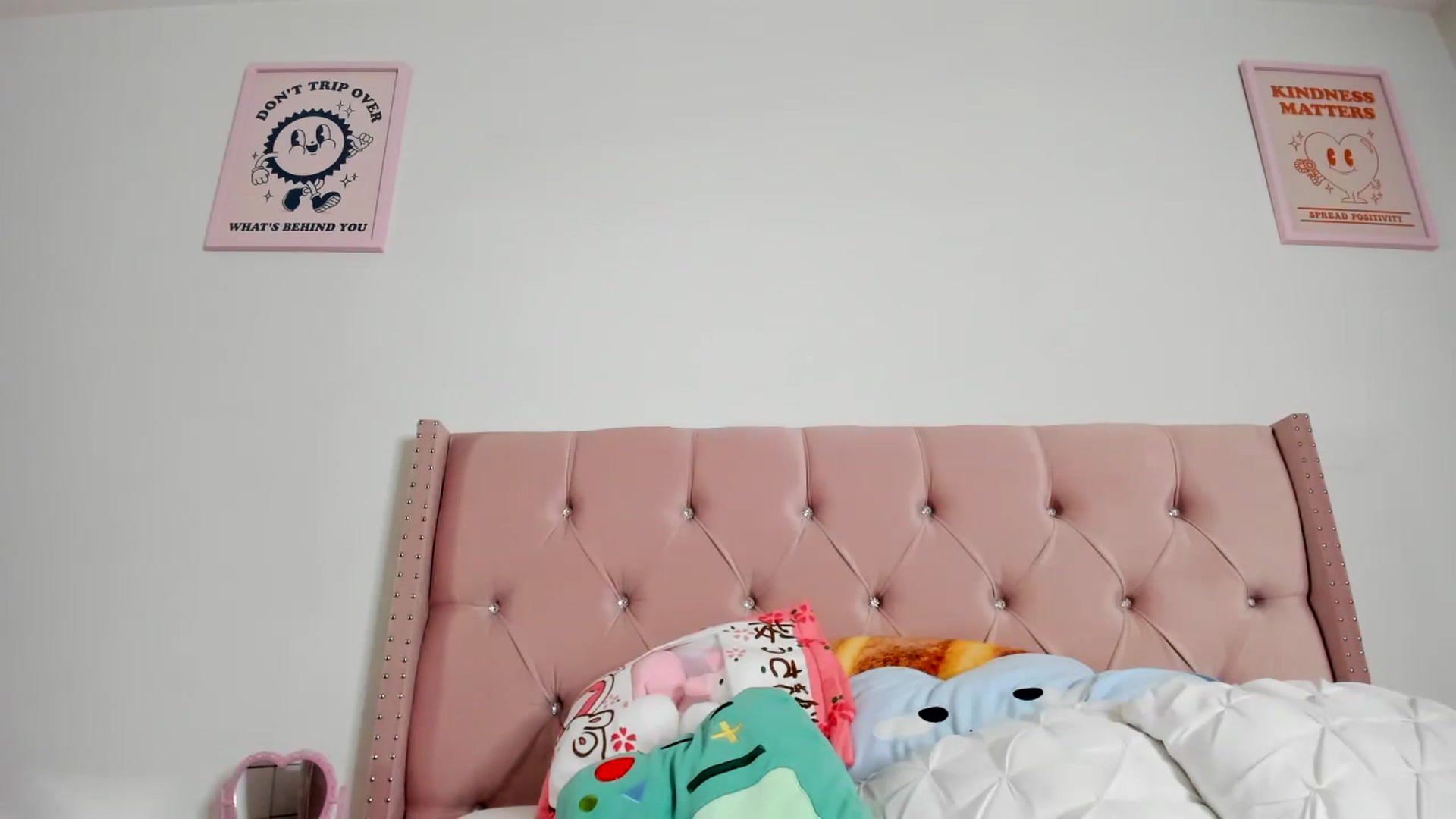 Gallery image thumbnail from Cherrycute666's myfreecams stream on, 07/06/2023, 07:42 image 20 of 20
