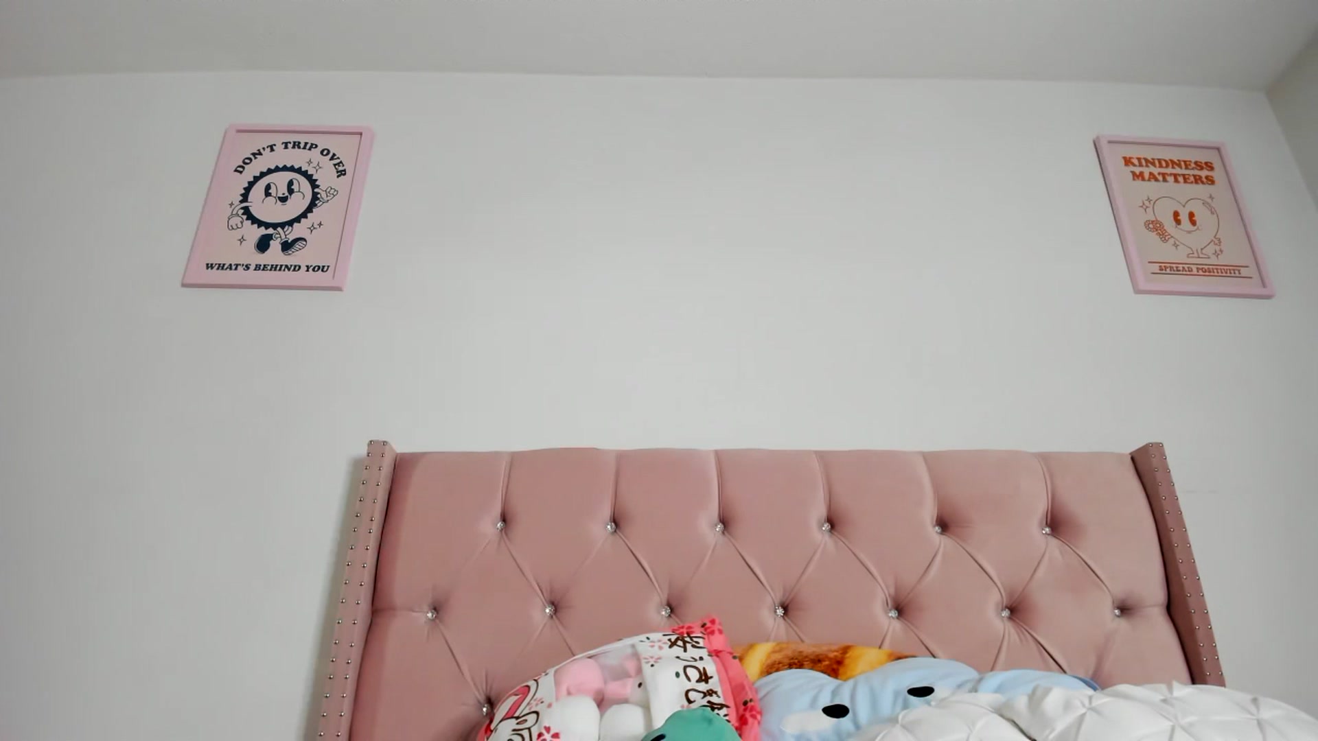 Gallery image thumbnail from Cherrycute666's myfreecams stream on, 07/06/2023, 08:53 image 1 of 20