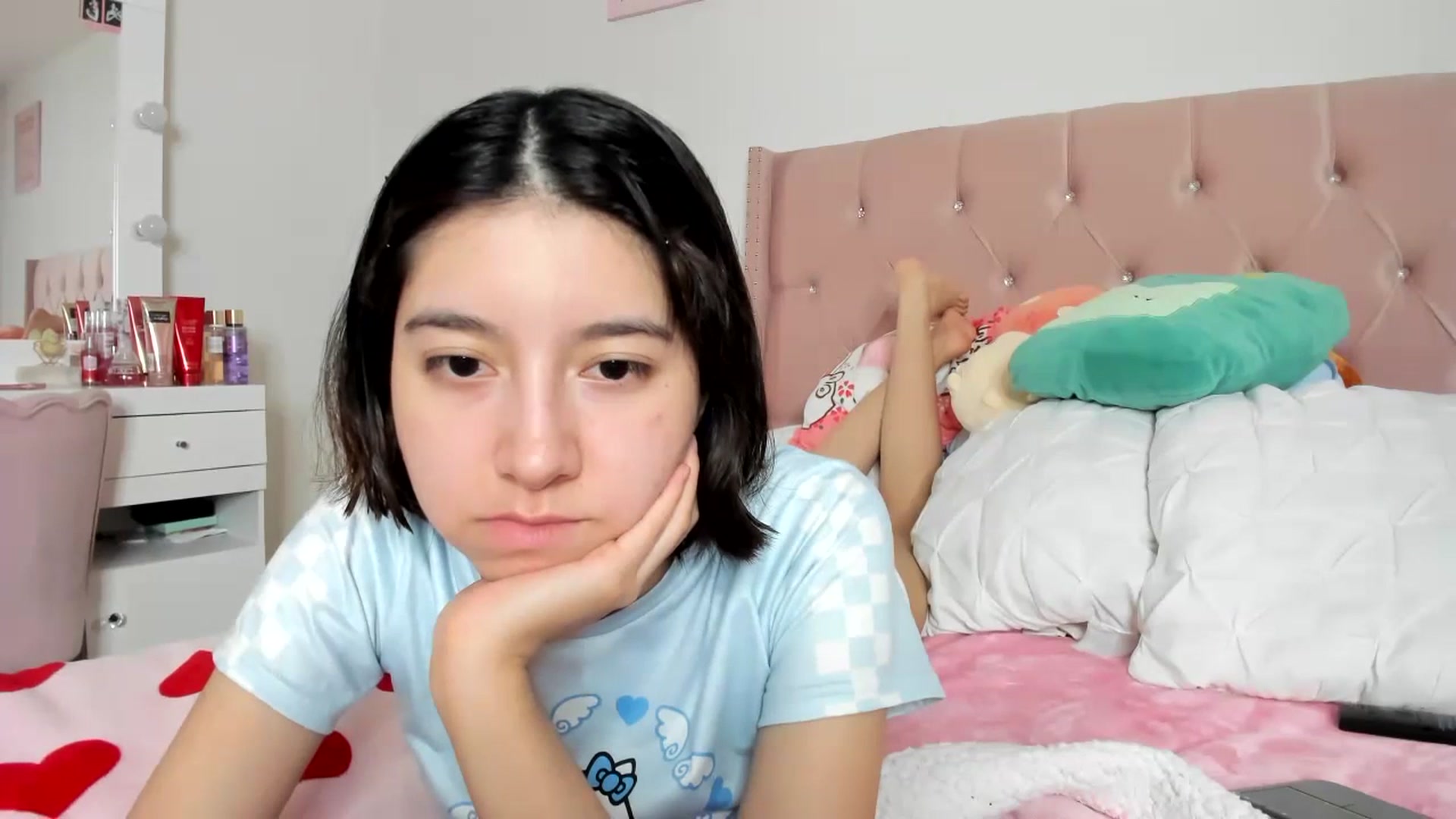 Gallery image thumbnail from Cherrycute666's myfreecams stream on, 07/06/2023, 08:53 image 8 of 20