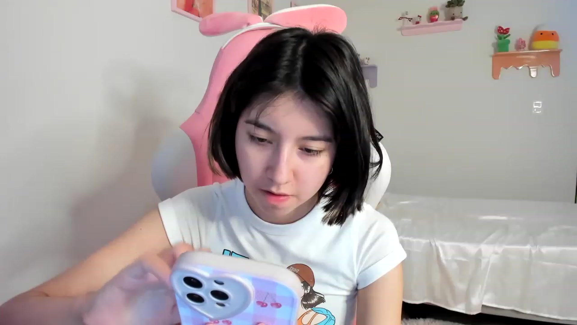 Gallery image thumbnail from Cherrycute666's myfreecams stream on, 07/06/2023, 22:47 image 19 of 20