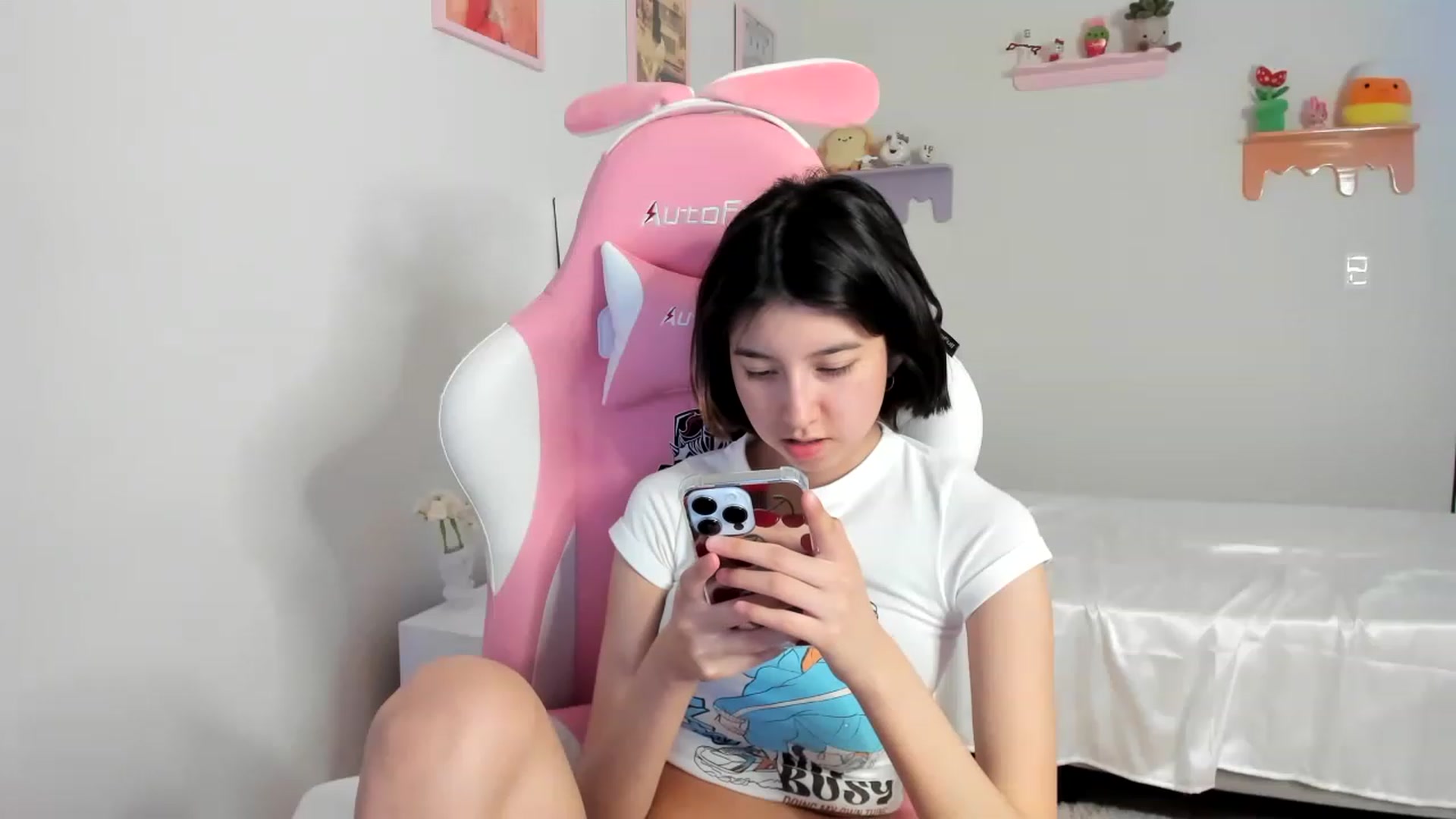 Gallery image thumbnail from Cherrycute666's myfreecams stream on, 07/06/2023, 22:47 image 16 of 20