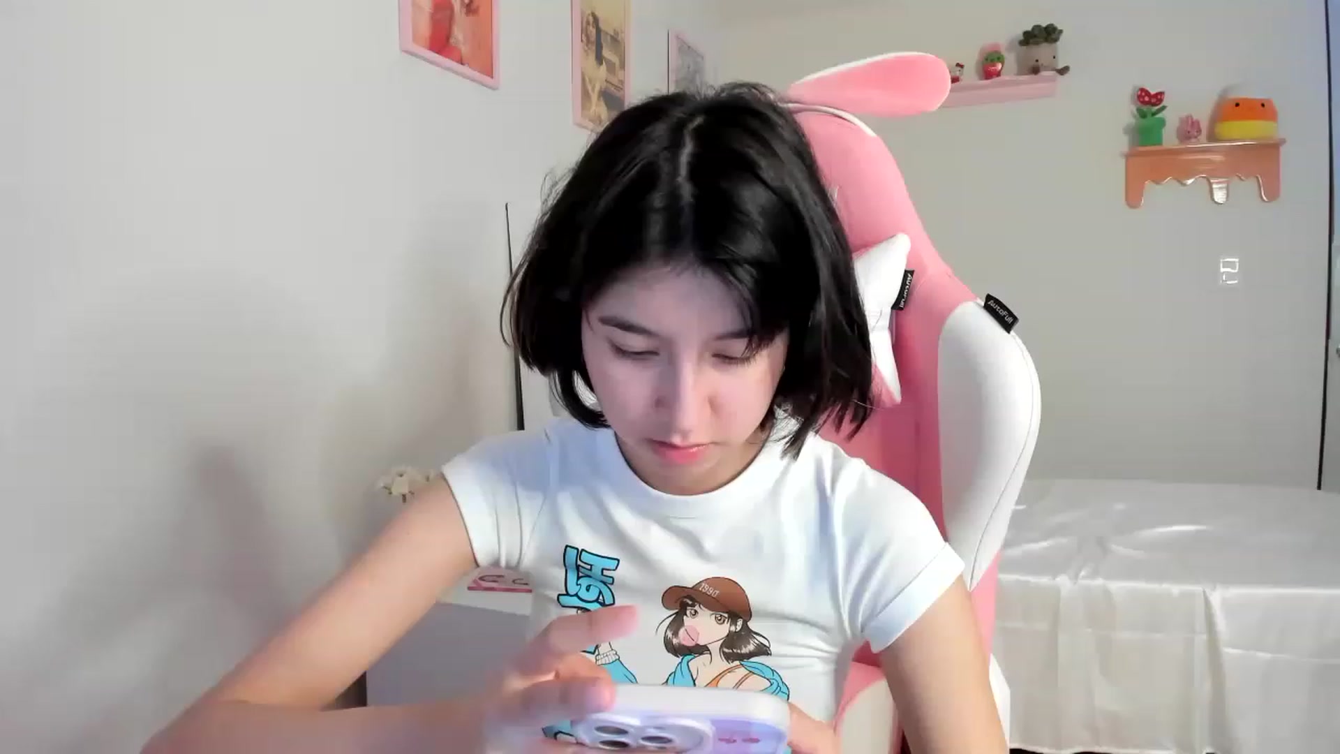 Gallery image thumbnail from Cherrycute666's myfreecams stream on, 07/07/2023, 03:24 image 1 of 20