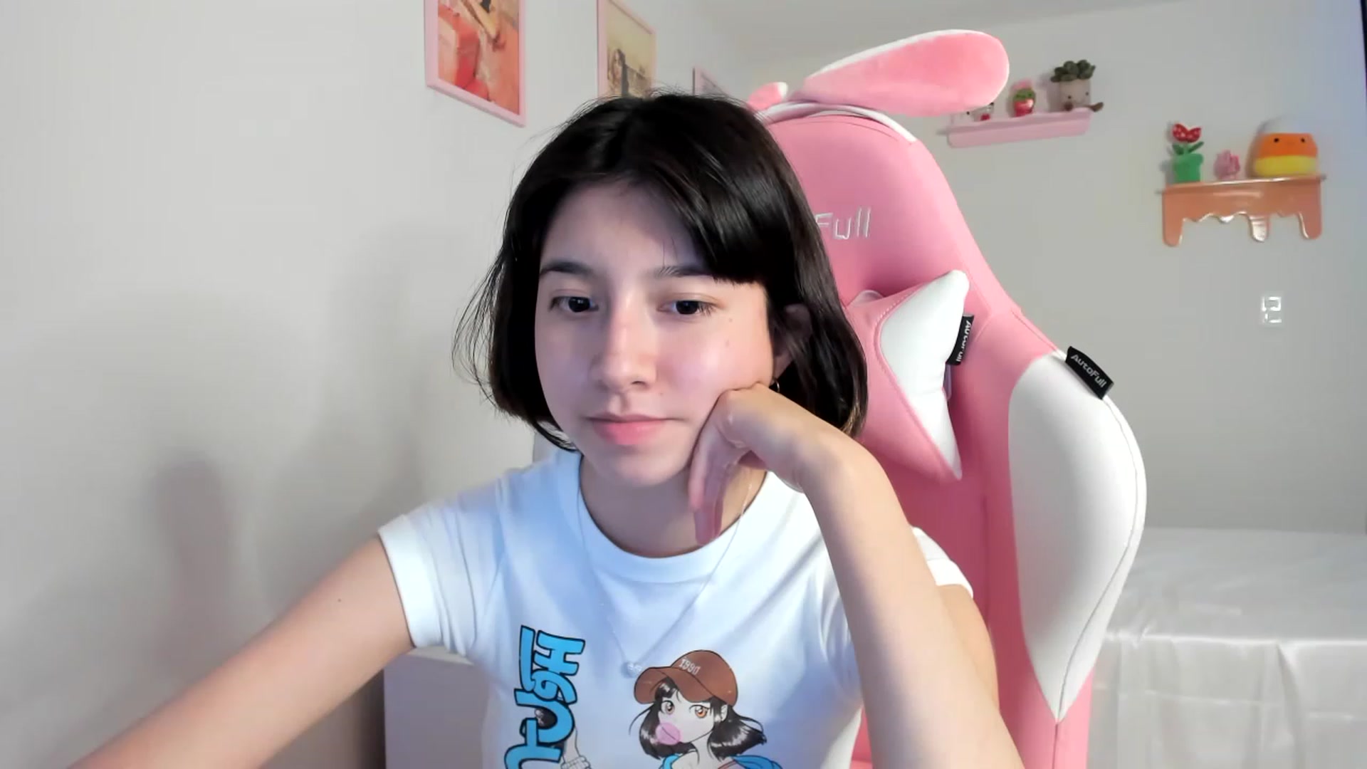 Gallery image thumbnail from Cherrycute666's myfreecams stream on, 07/07/2023, 05:49 image 16 of 20