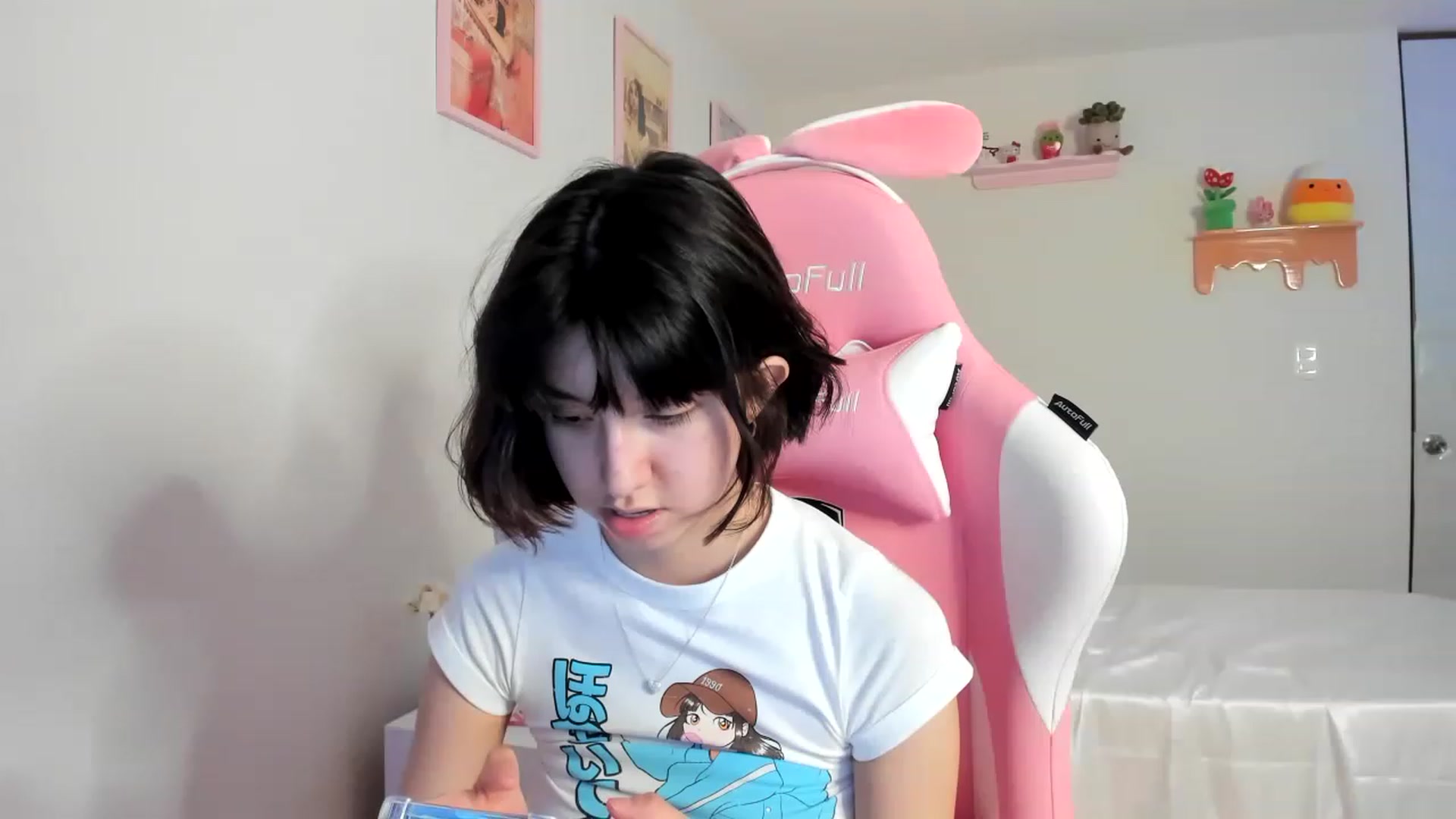 Gallery image thumbnail from Cherrycute666's myfreecams stream on, 07/07/2023, 05:49 image 1 of 20
