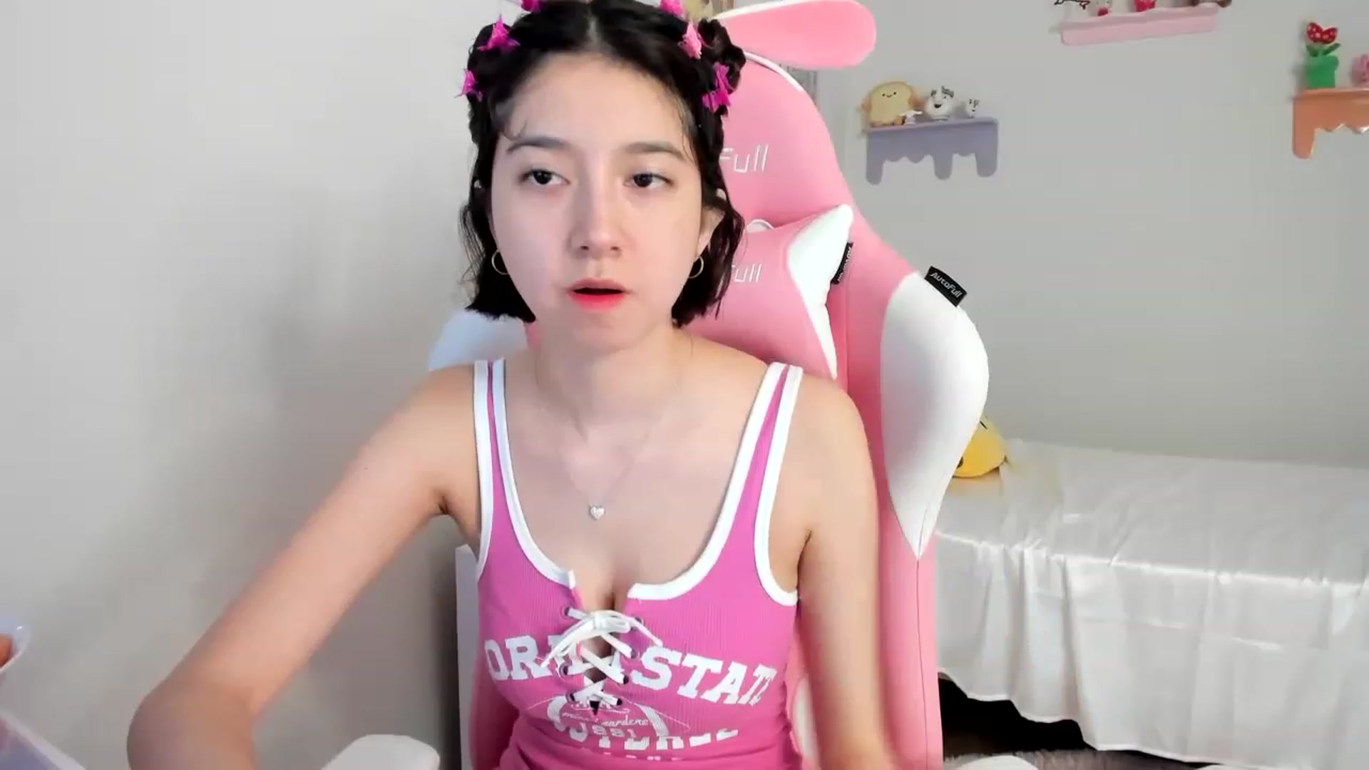 Gallery image thumbnail from Cherrycute666's myfreecams stream on, 07/07/2023, 19:38 image 20 of 20