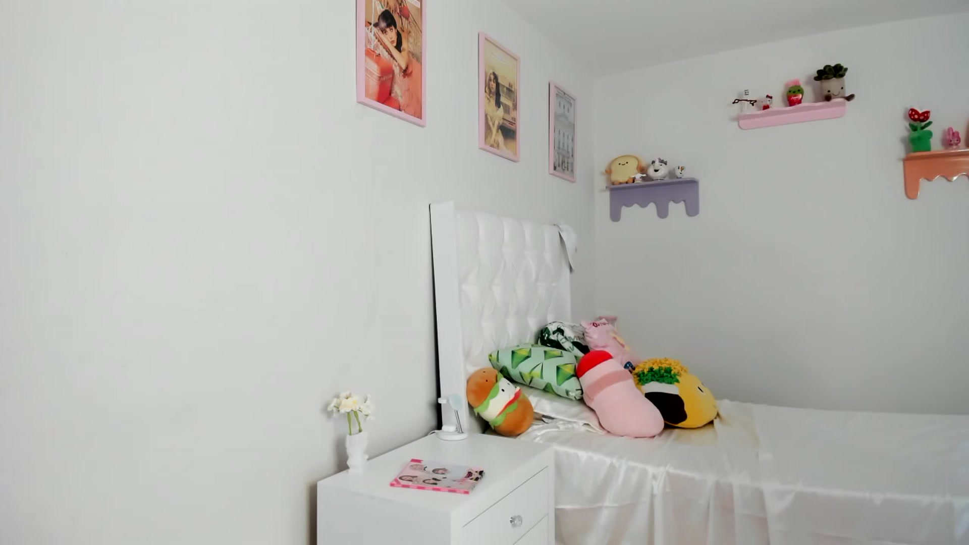 Gallery image thumbnail from Cherrycute666's myfreecams stream on, 07/07/2023, 19:38 image 2 of 20