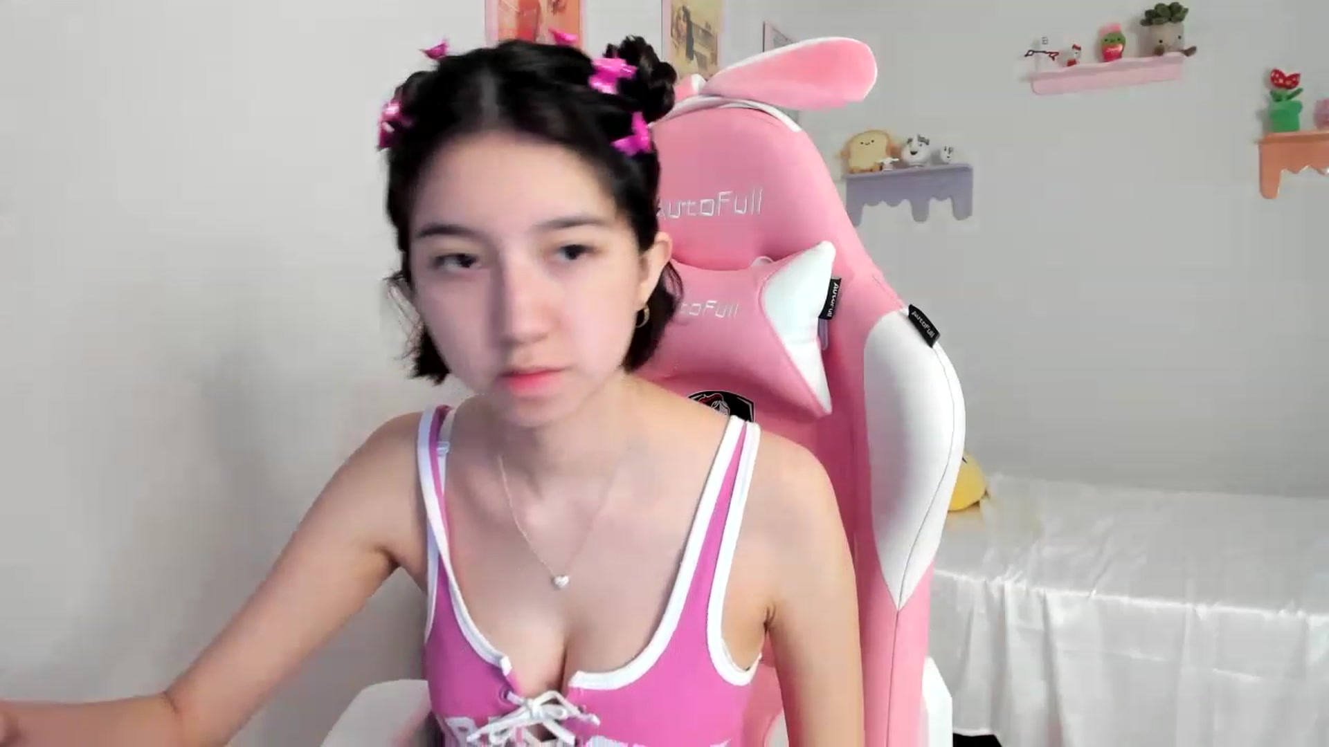 Gallery image thumbnail from Cherrycute666's myfreecams stream on, 07/07/2023, 19:38 image 6 of 20