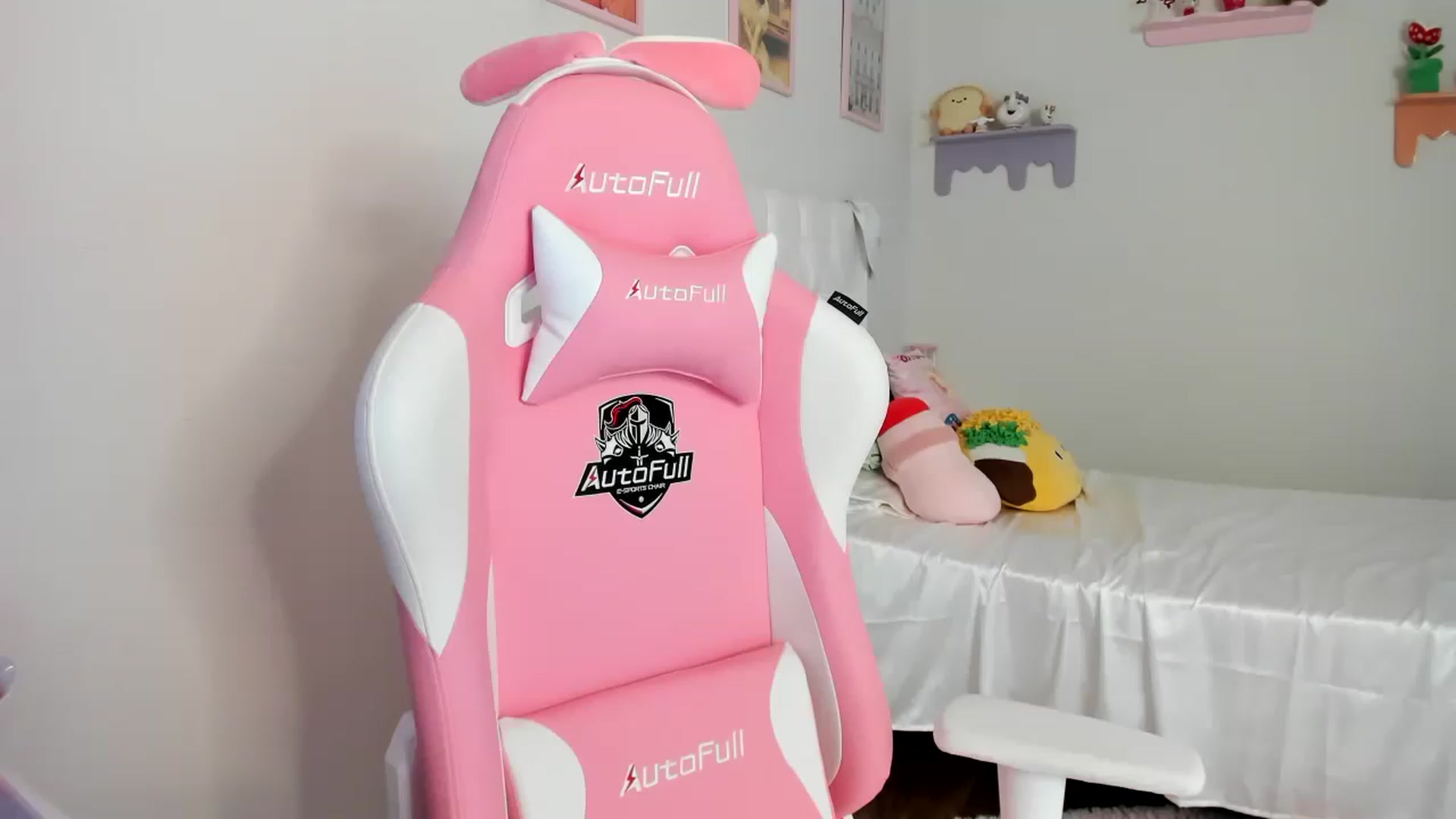 Gallery image thumbnail from Cherrycute666's myfreecams stream on, 07/07/2023, 19:38 image 19 of 20