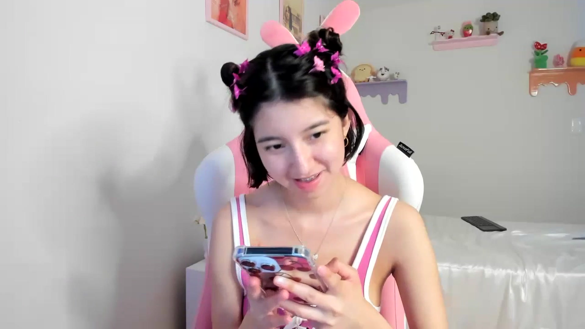 Gallery image thumbnail from Cherrycute666's myfreecams stream on, 07/08/2023, 08:10 image 2 of 20