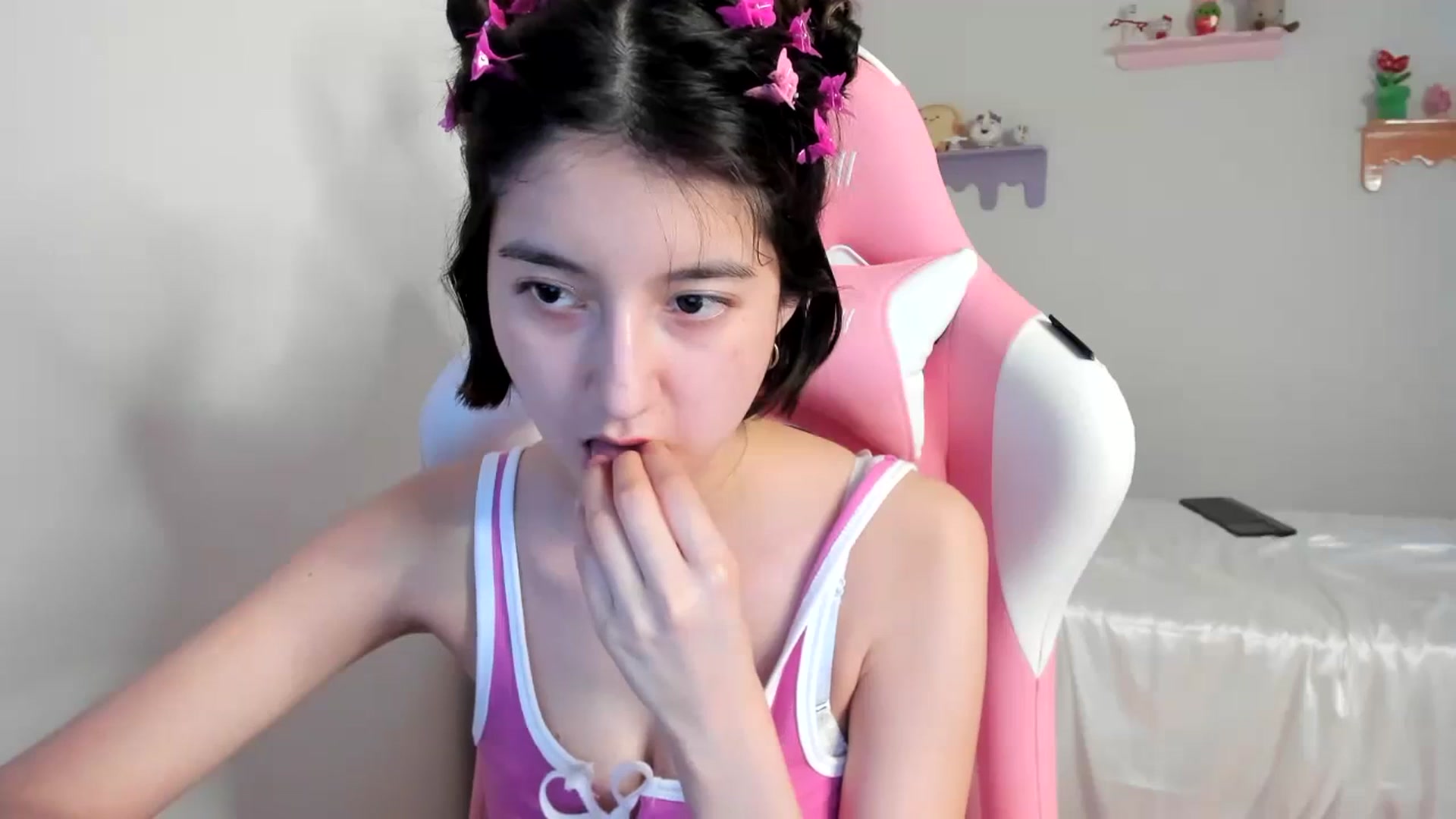 Gallery image thumbnail from Cherrycute666's myfreecams stream on, 07/08/2023, 08:10 image 20 of 20