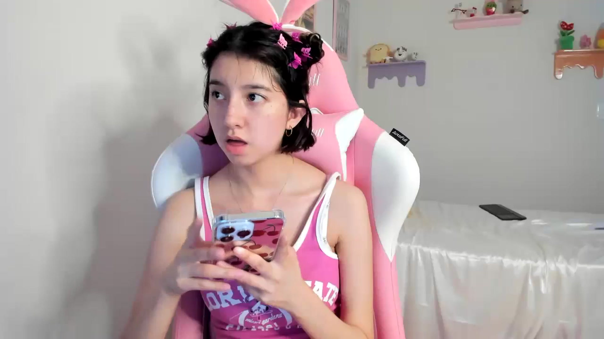 Gallery image thumbnail from Cherrycute666's myfreecams stream on, 07/08/2023, 08:10 image 15 of 20