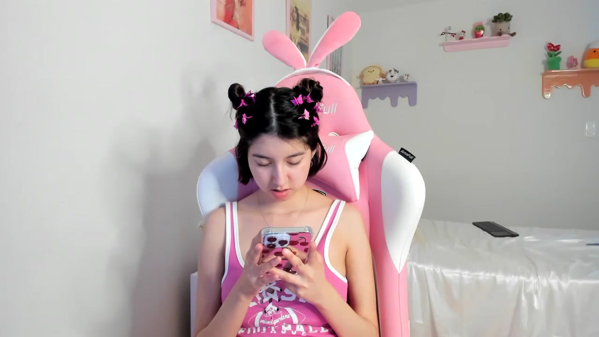 Gallery image thumbnail from Cherrycute666's myfreecams stream on, 07/08/2023, 08:10 image 3 of 20