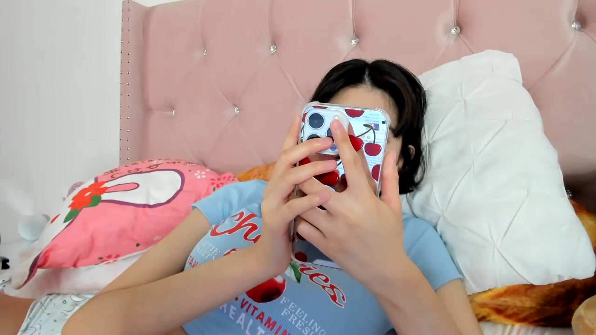 Gallery image thumbnail from Cherrycute666's myfreecams stream on, 07/08/2023, 10:07 image 18 of 20