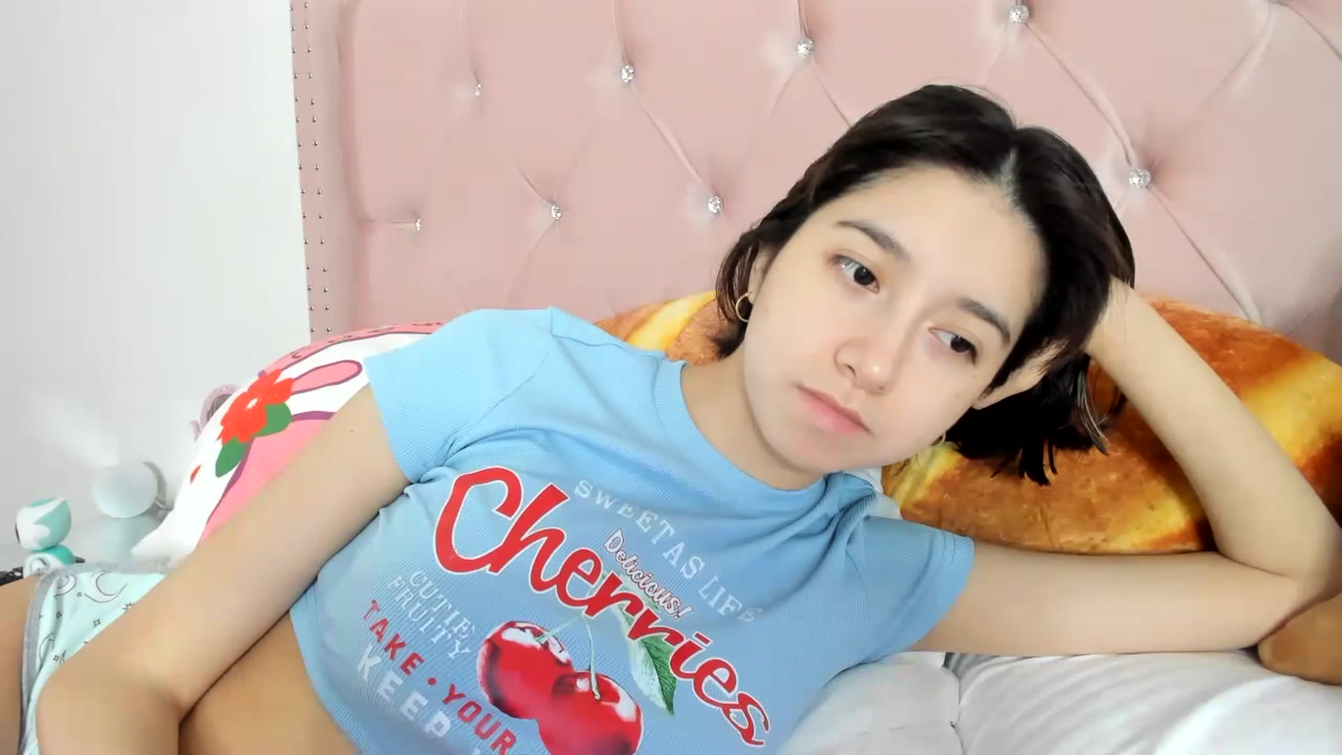Gallery image thumbnail from Cherrycute666's myfreecams stream on, 07/08/2023, 10:07 image 7 of 20