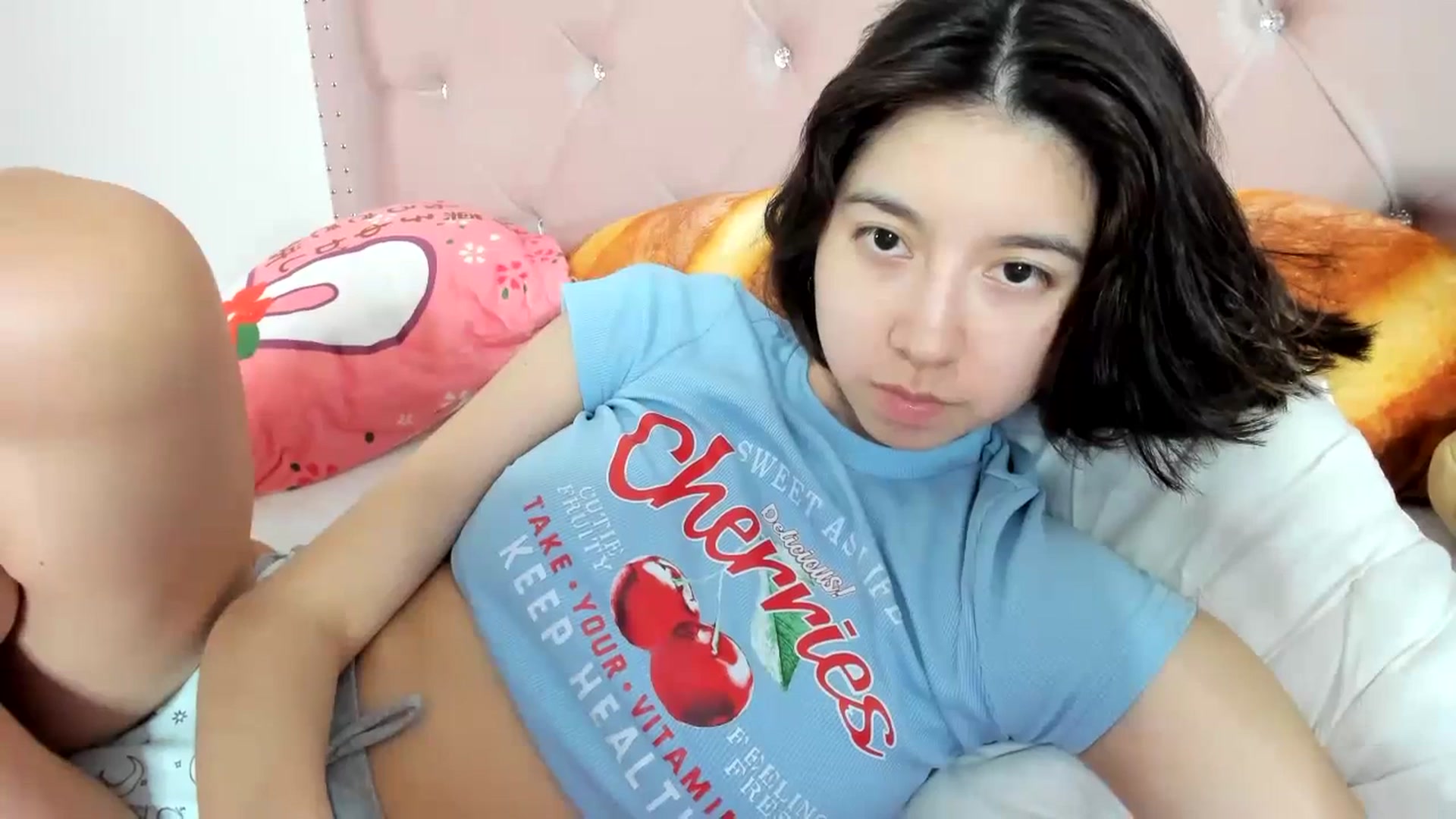 Gallery image thumbnail from Cherrycute666's myfreecams stream on, 07/08/2023, 10:37 image 8 of 20